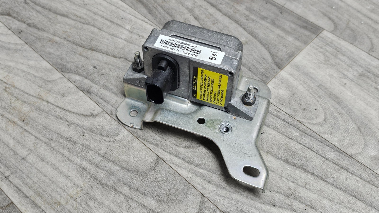 03-07 Sequoia 03-05 4Runner Tundra YAW RATE SENSOR Genuine 89183-0C030