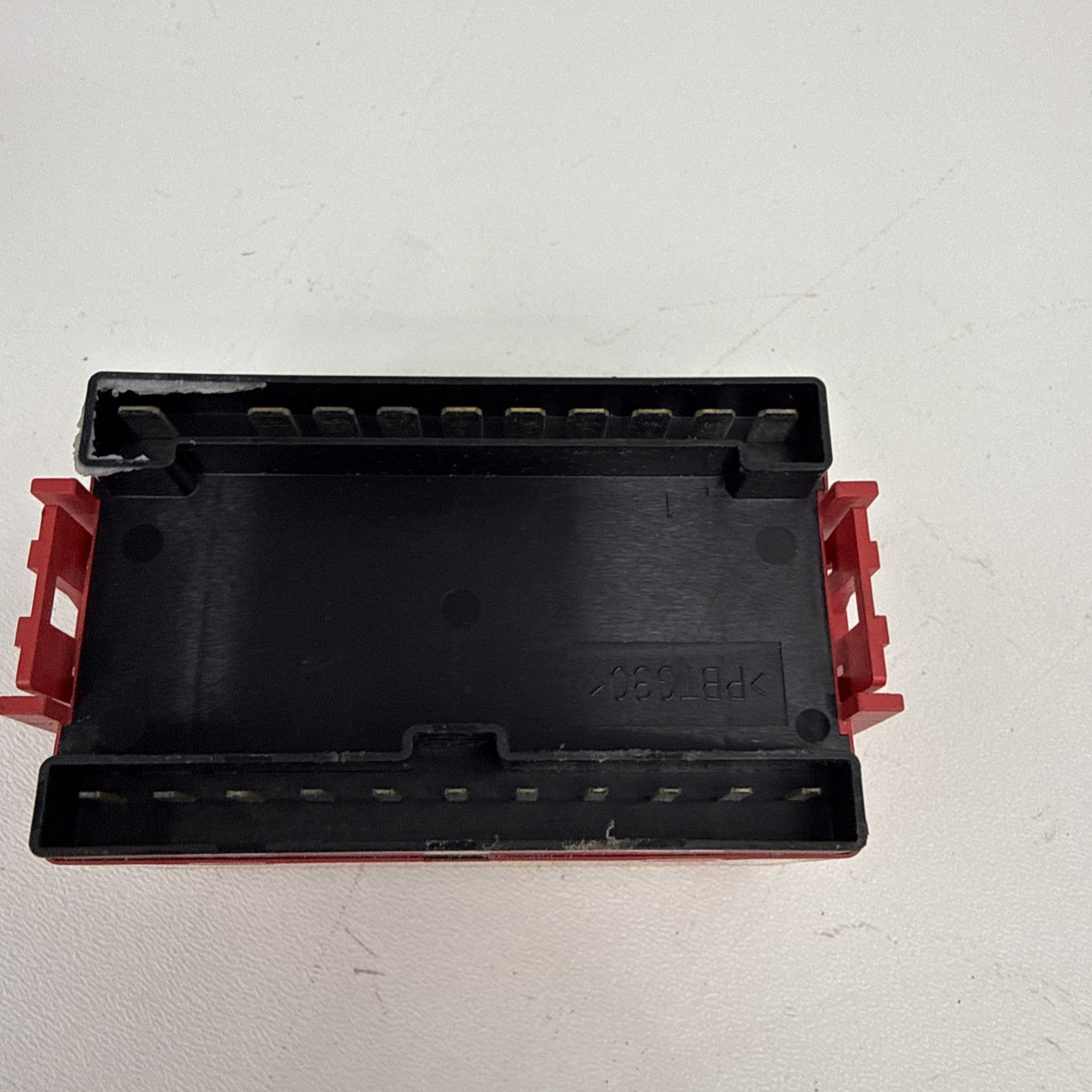 OEM 04-09 MITSUBISHI ECLIPSE GALANT OUTLANDER ENDEAVOR FRONT ECU RELAY MR587807