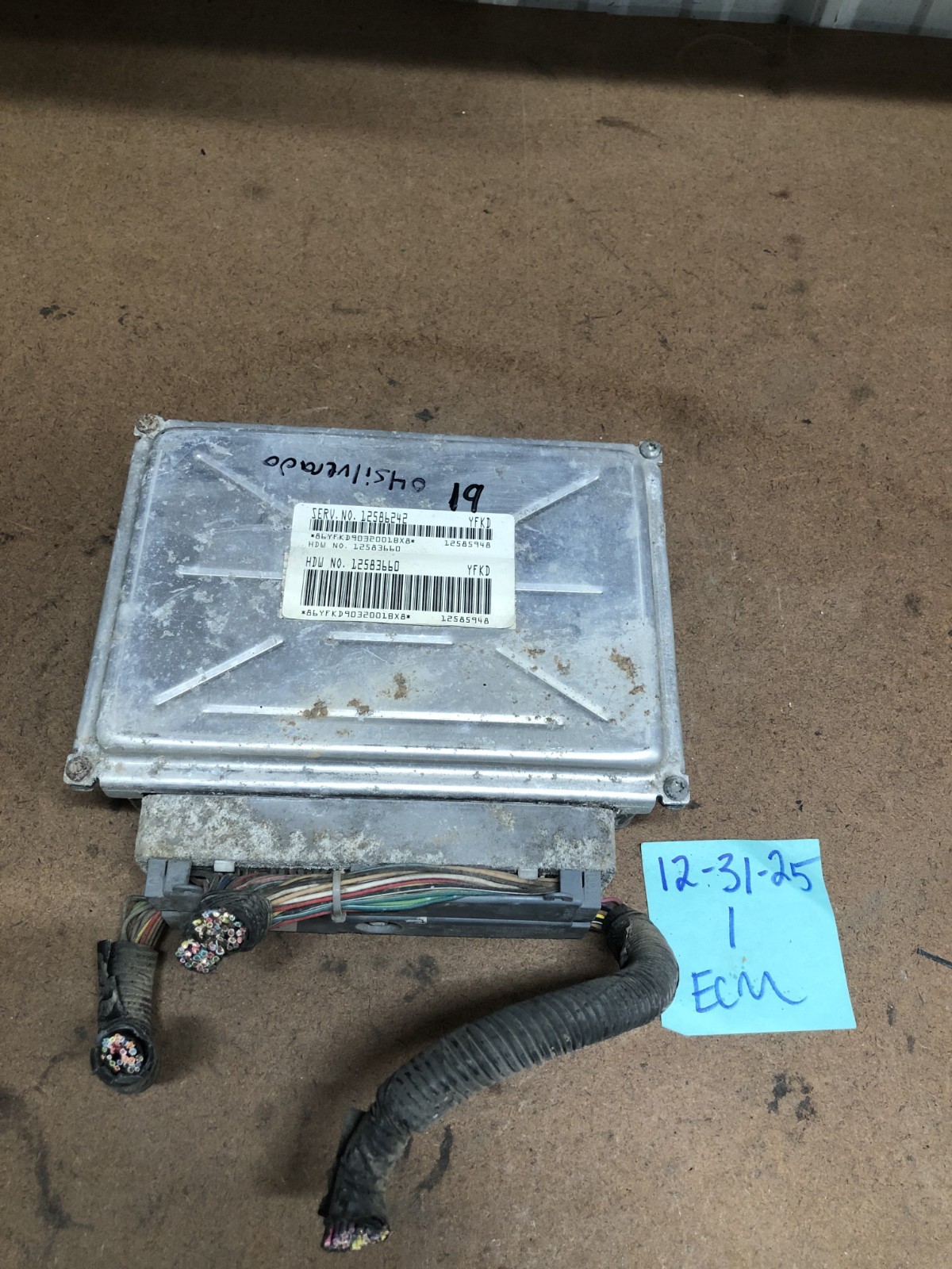 04 Chevy Silverado Ecm Pcm Computer Engine Control Module 12586242 Yfkd W/ Plugs