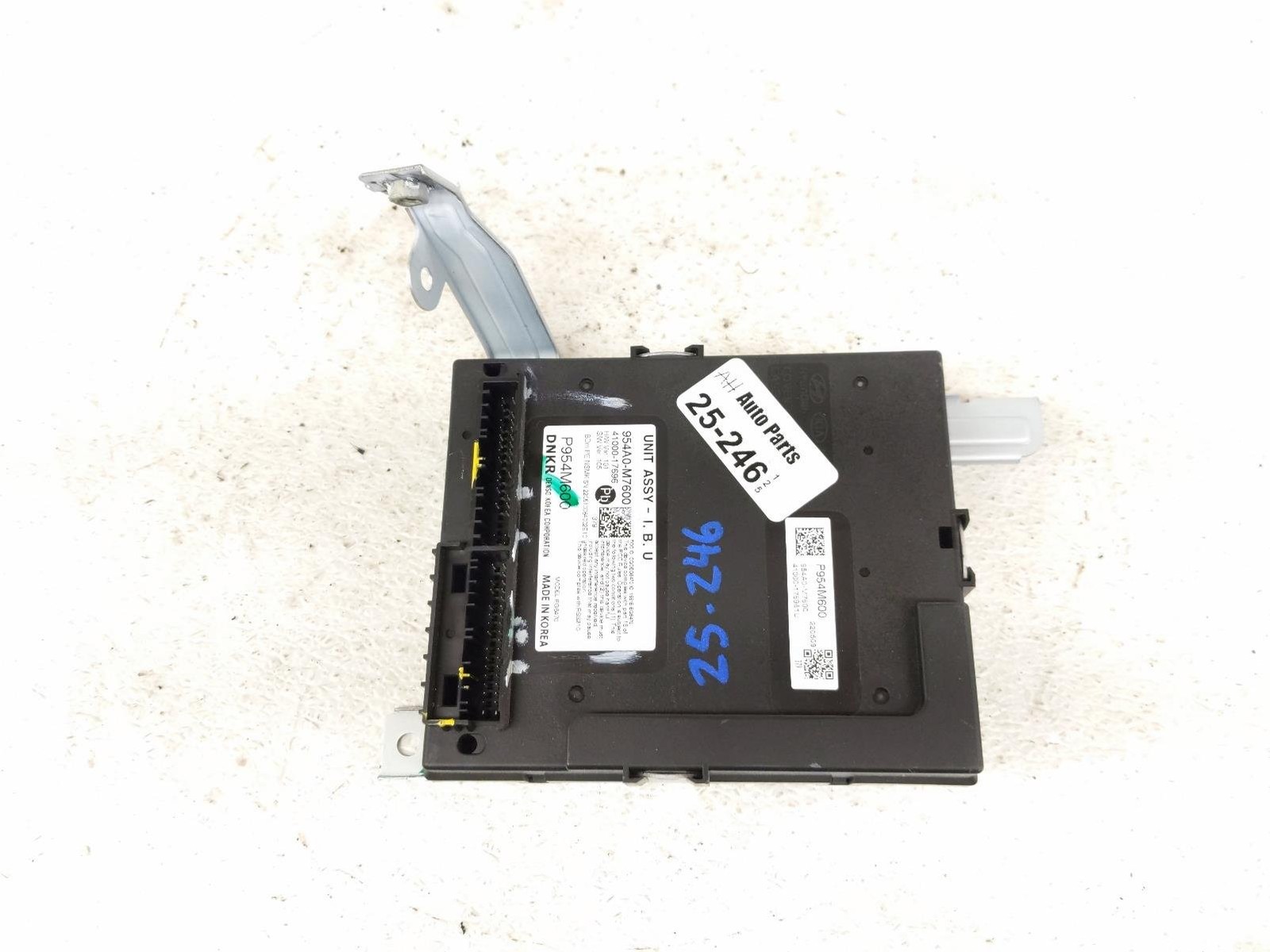 2022-2024 Kia Forte Body Control Module Computer Bcm 954A0-M7600