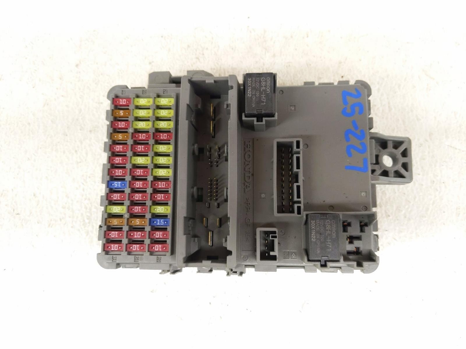 2017-2021 Honda Cr-V Ex-L Awd 1.5L Cabin Room Inside Fuse Box 38200-Tla-A11