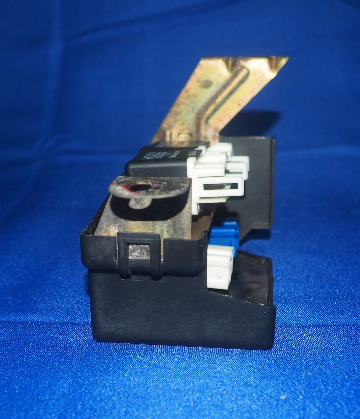 1990-1997 Mazda MX-5 Miata Engine Bay Fuse Relay Bracket OEM W/Warranty