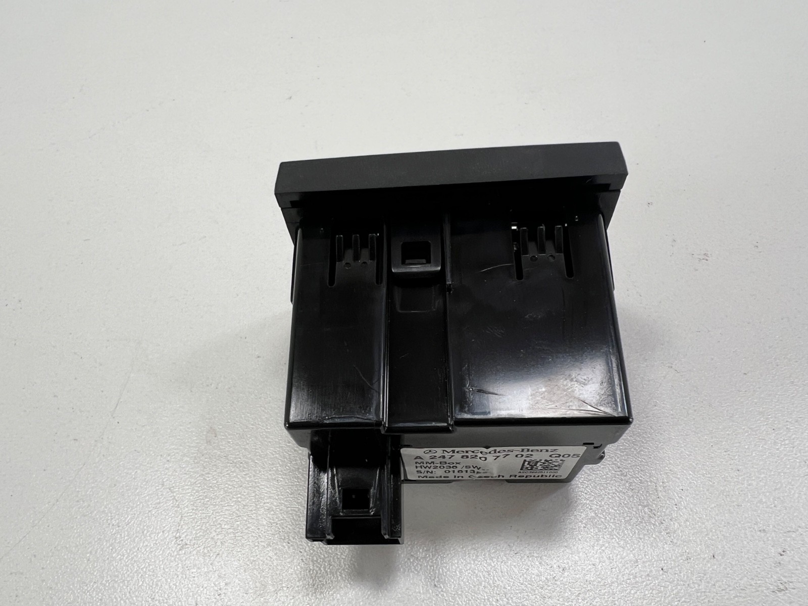 2021-2025 MERCEDES GLA CLA GLB Rear Centre Console Dual USB Port