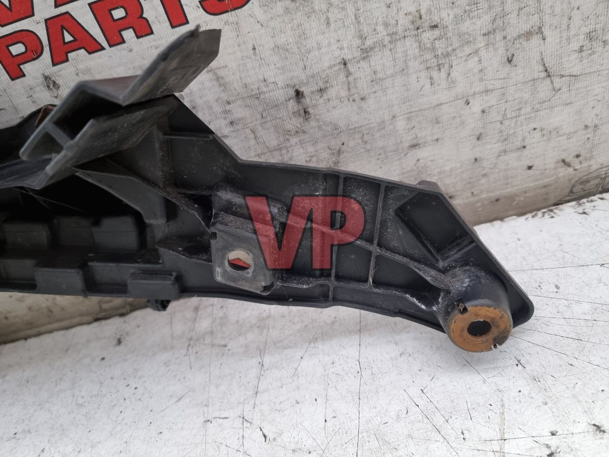 Boxer Relay Ducato – Ns Left Plastic Headlight Mount Bracket (14-24) 137563080