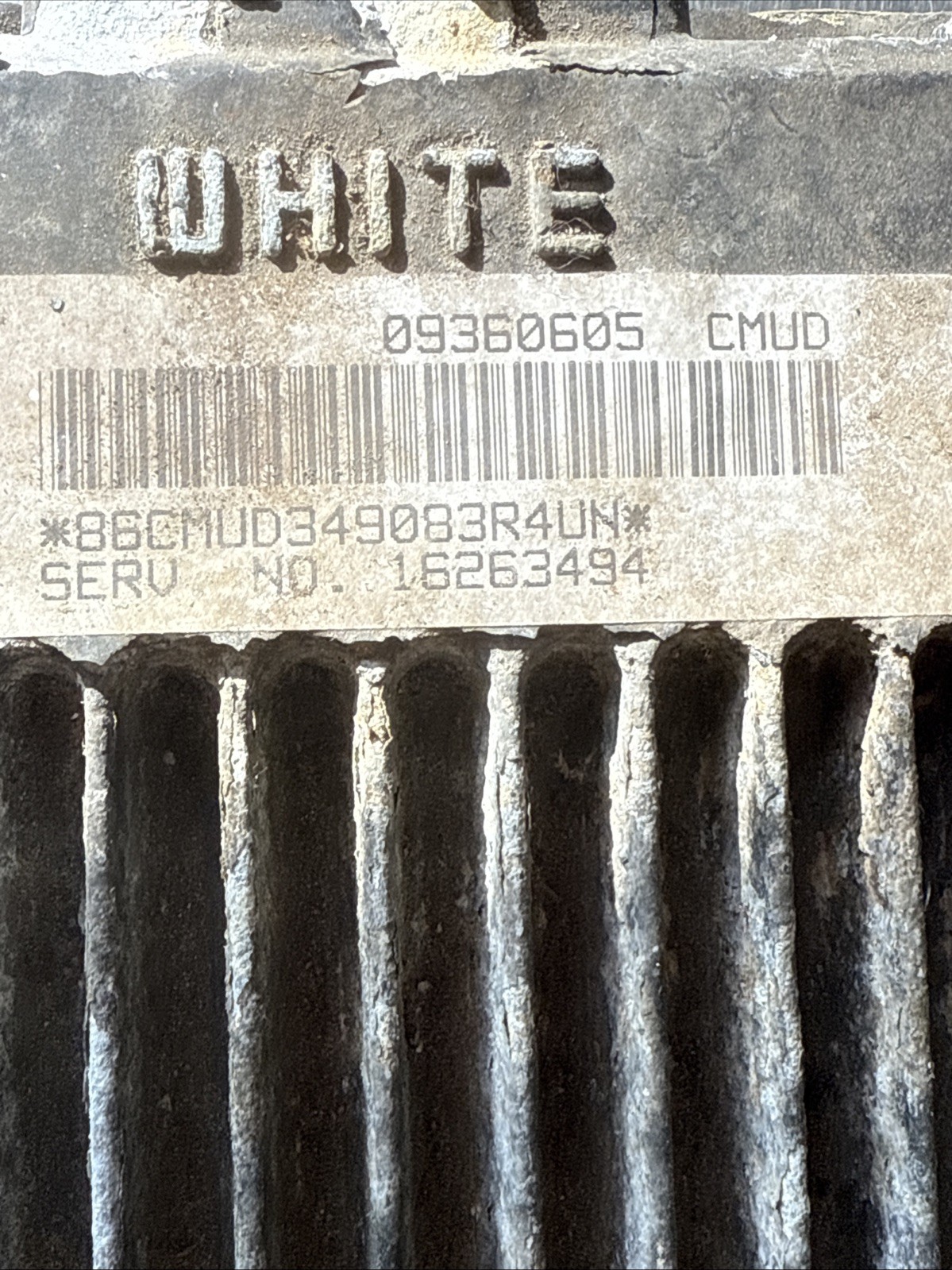 99 00 1999 2000 GMC K1500 Engine Control Module Computer Unit ECM ECU 09360605