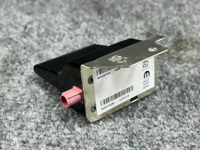 JEEP GLADIATOR SPORT 20-25 OEM SATELLITE RADIO ANTENNA CONTROL MODULE UNIT 25K