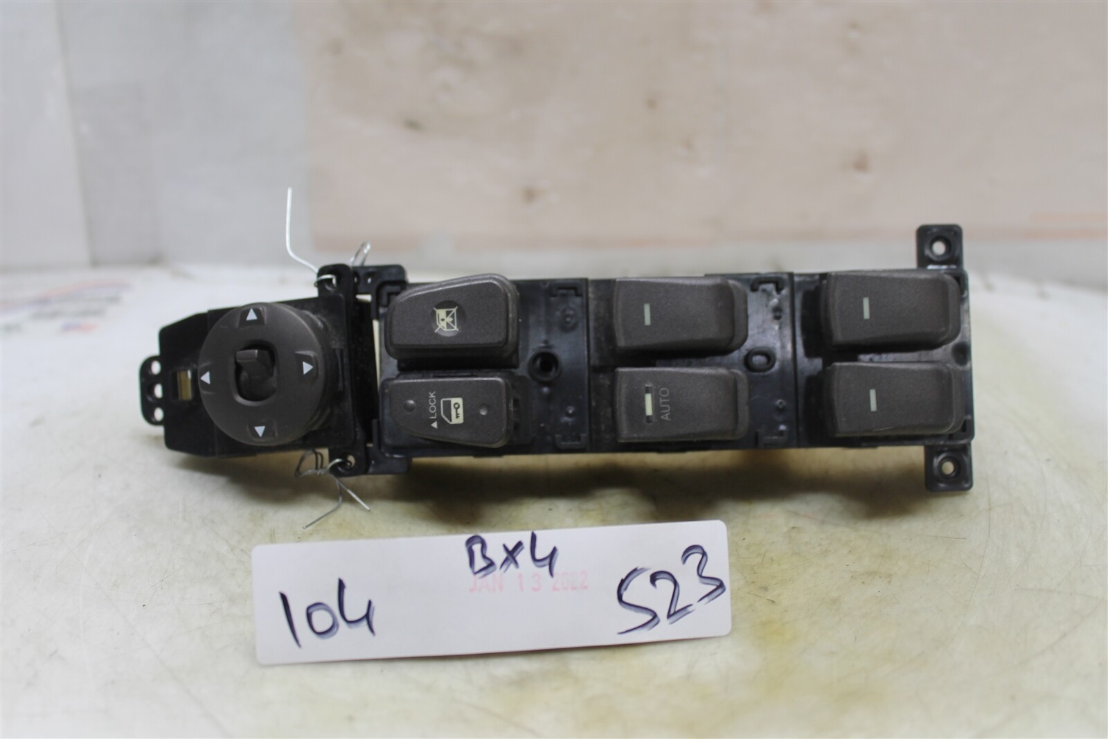 2009-2010 Hyundai Sonata Driver Master Window Switch 935703K600 OEM 523 1o4-4