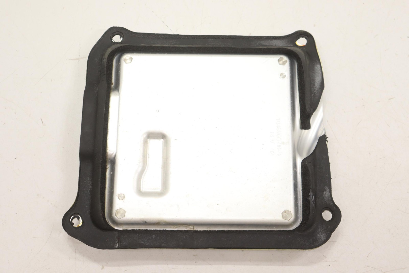 2016 – 2020 TESLA MODEL X FRONT RIGHT PASSENGER SIDE DOOR CONTROL MODULE OEM