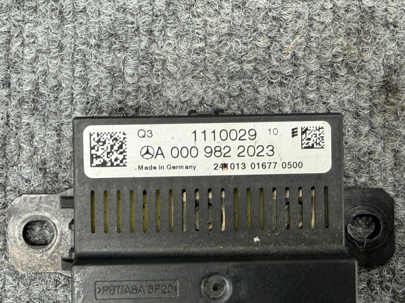 Battery Overload Relay Unit Mercedes R231 Sl550 Sl63 oem