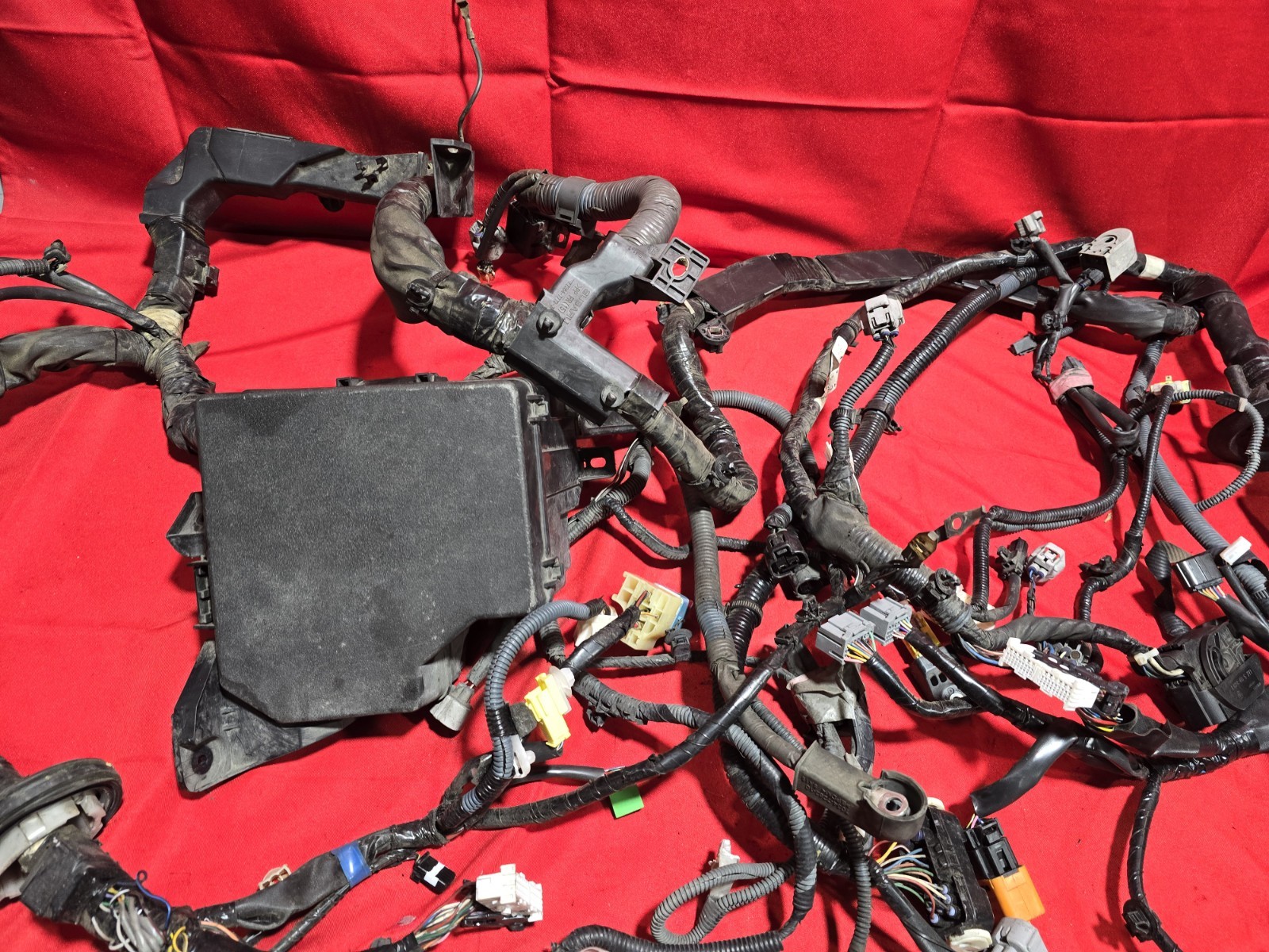 86 FRS BRZ ENGINE BAY HEADLIGHT WIRE WIRING HARNESS PIGTAIL w FUSE BOX UNCUT