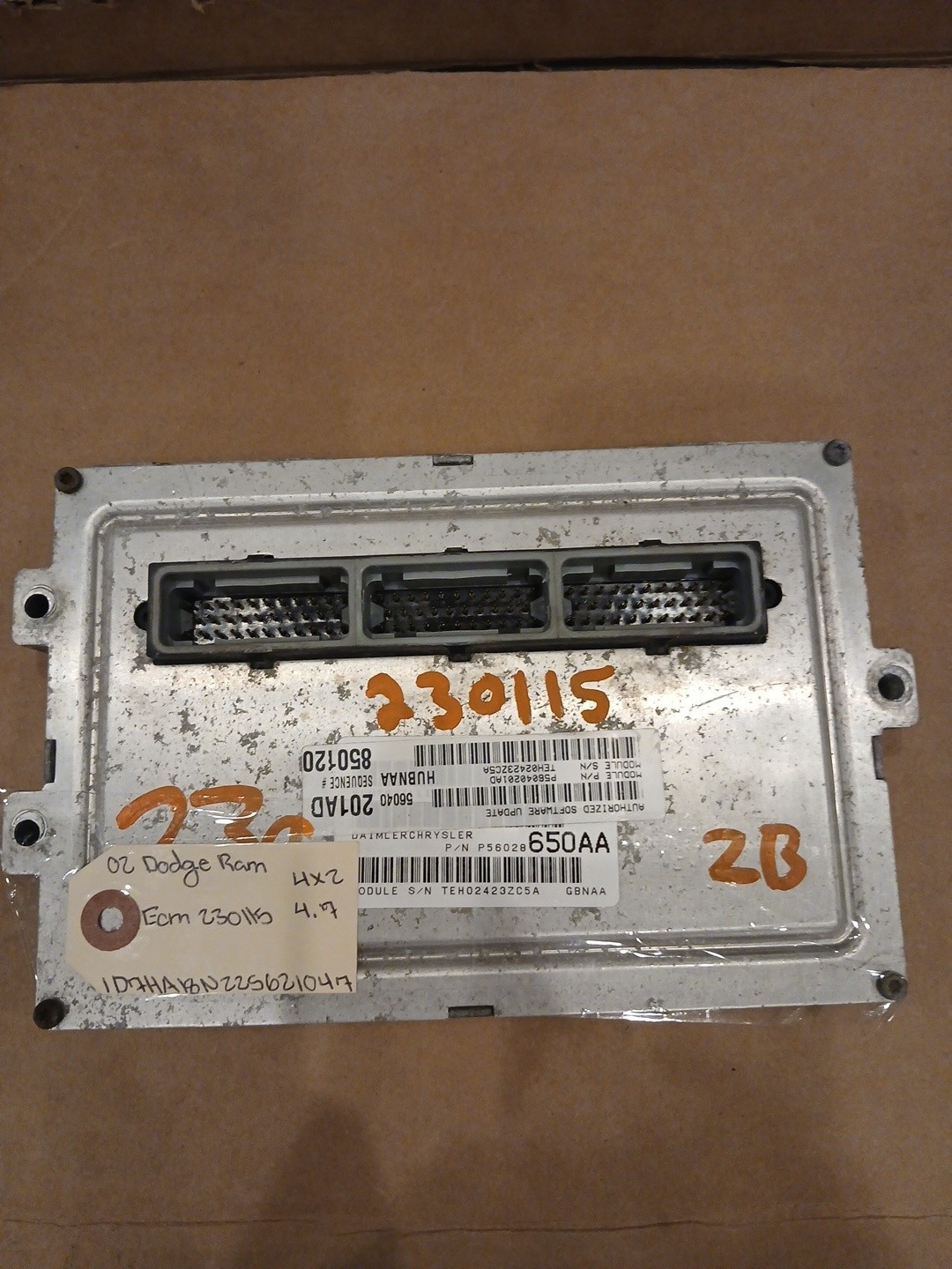 56040201AD 2002 DODGE RAM 4X2 4.7 ECM