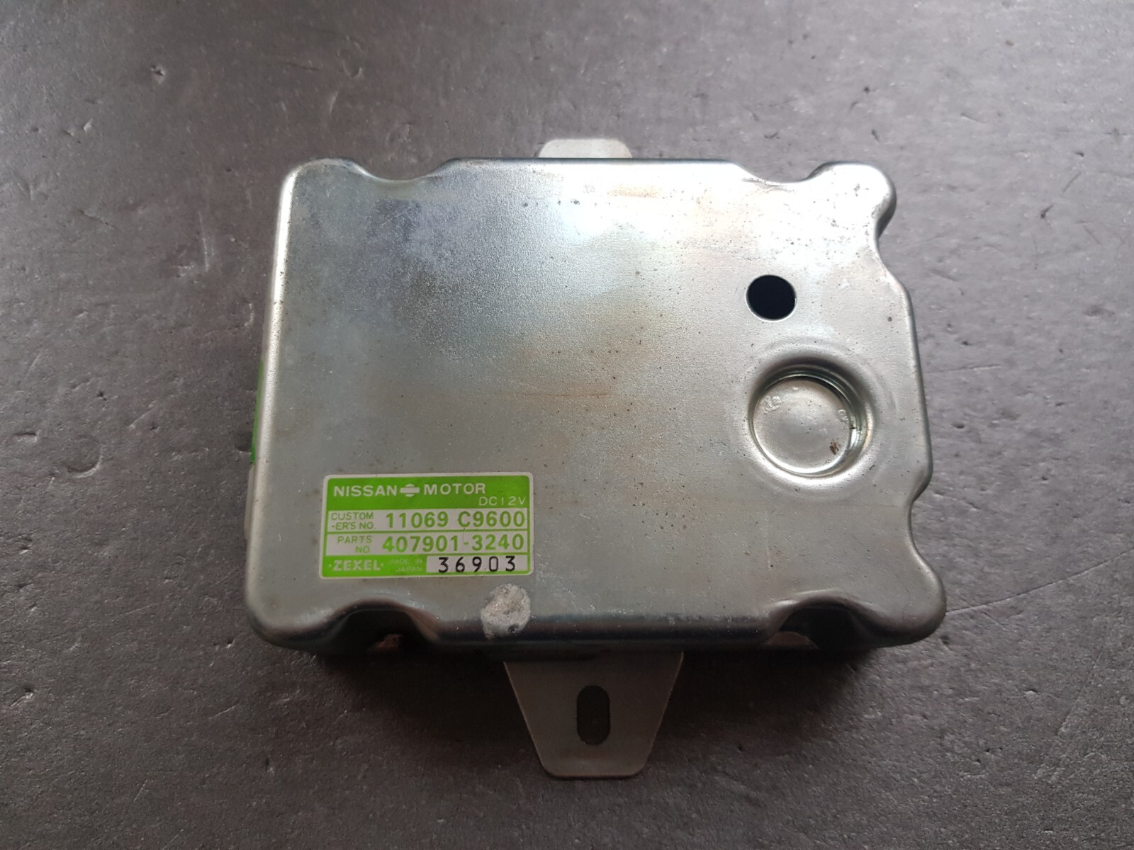 Genuine Nissan Patrol Y60 GR 2.8 Engine control module 407901-3240 ECU