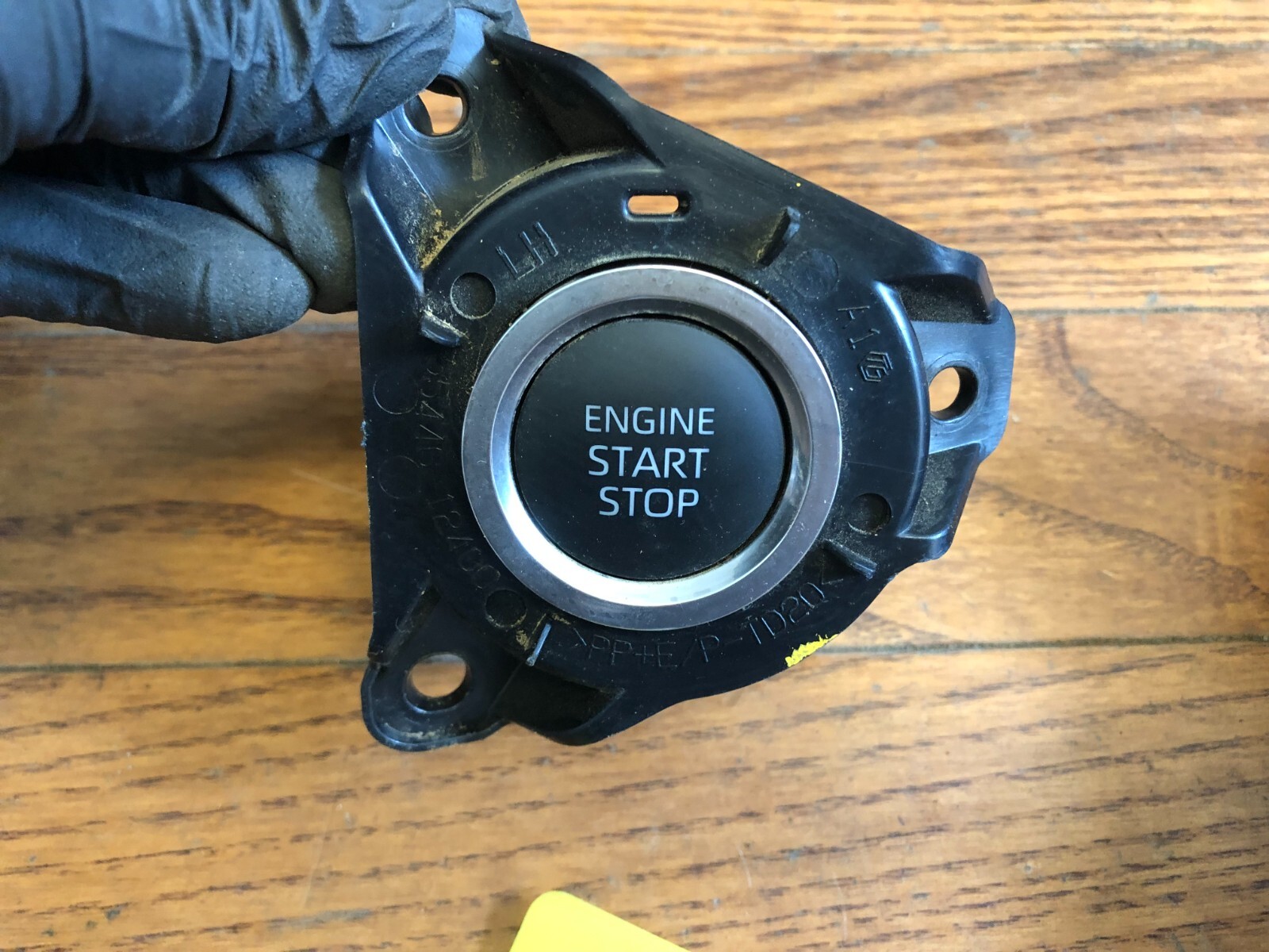 2019 TOYOTA COROLLA XSE OEM Ignition Switch Push Start Stop Button