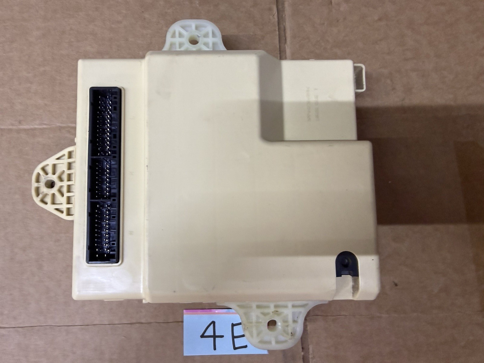 2009-12 KIA SORENTO 2.4L INTERIOR BODY CONTROL MODULE FUSE RELAY ASSEMBLY OEM