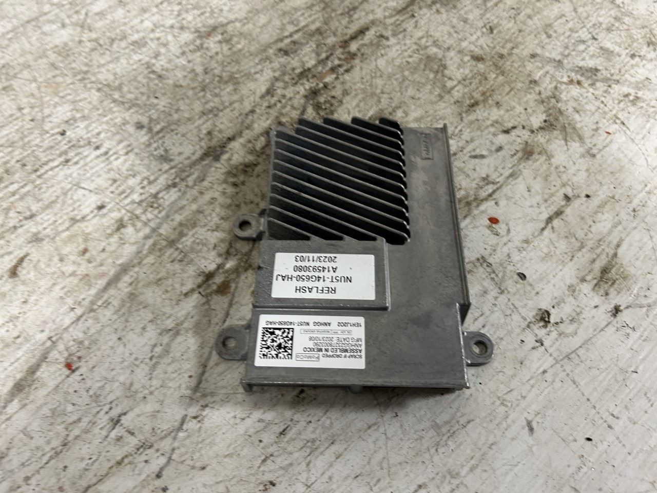 2023 FORD TRANSIT35 Network Gateway Control Module OEM Part Number NU5T14G650HAJ