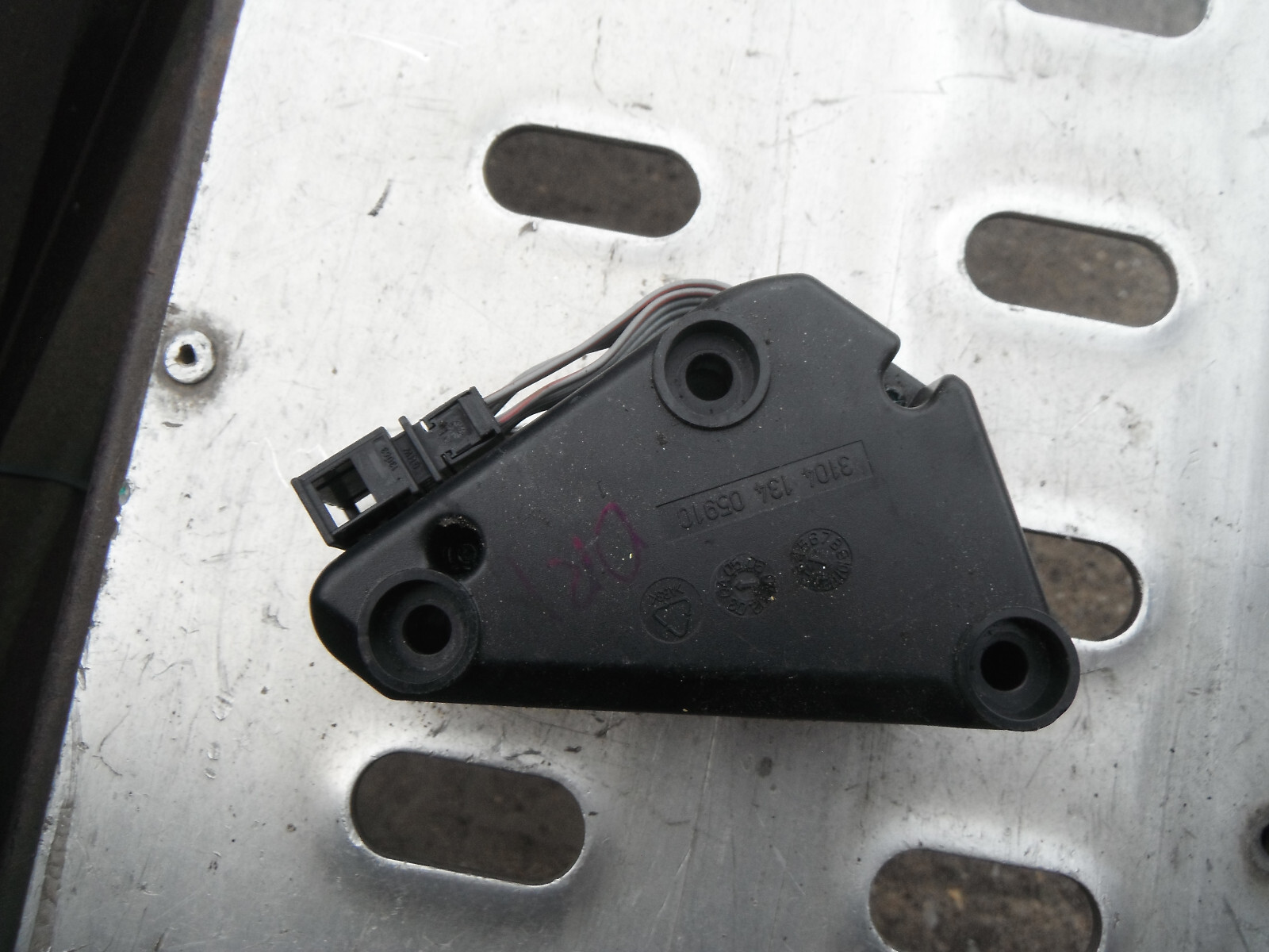 VW GOLF MK5 DRIVER RIGHT SIDE FRONT INTERIOR CROSSOVER UNIT 1K0035463D MODULE