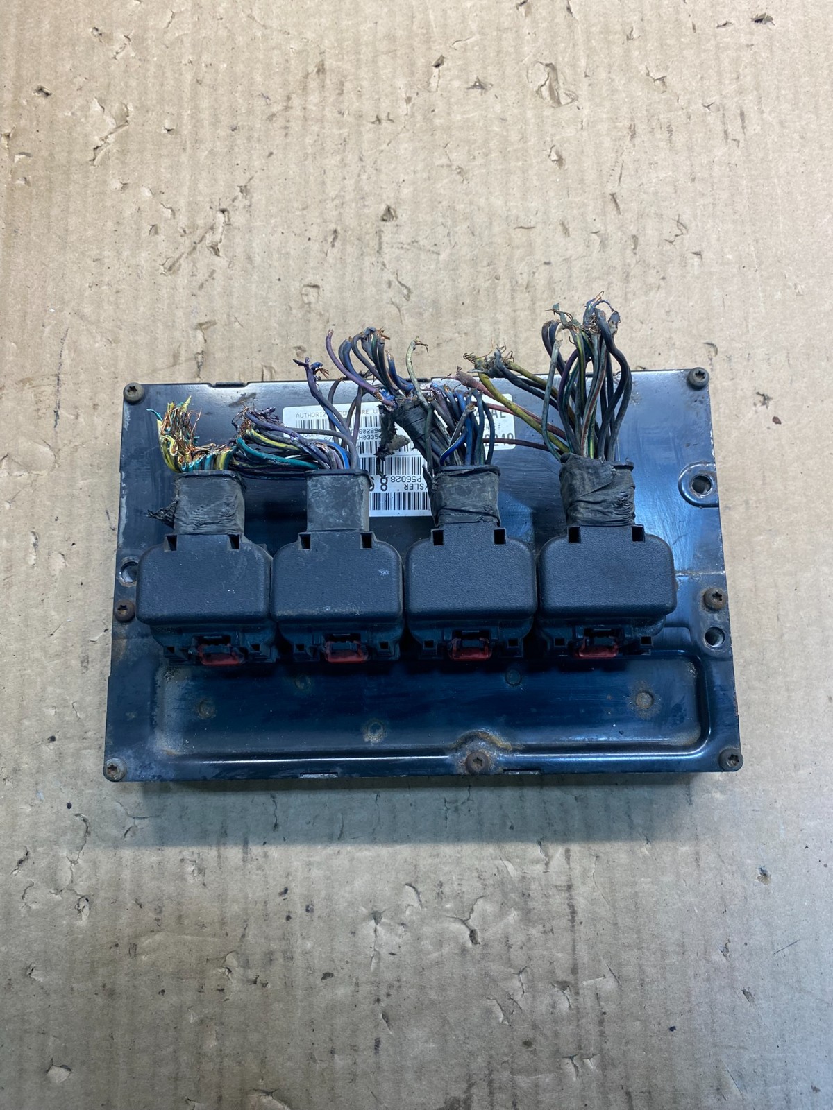 2005 Dodge Ram 1500 Engine Computer 4.7L V8 ECM ECU OEM AE8003 DW