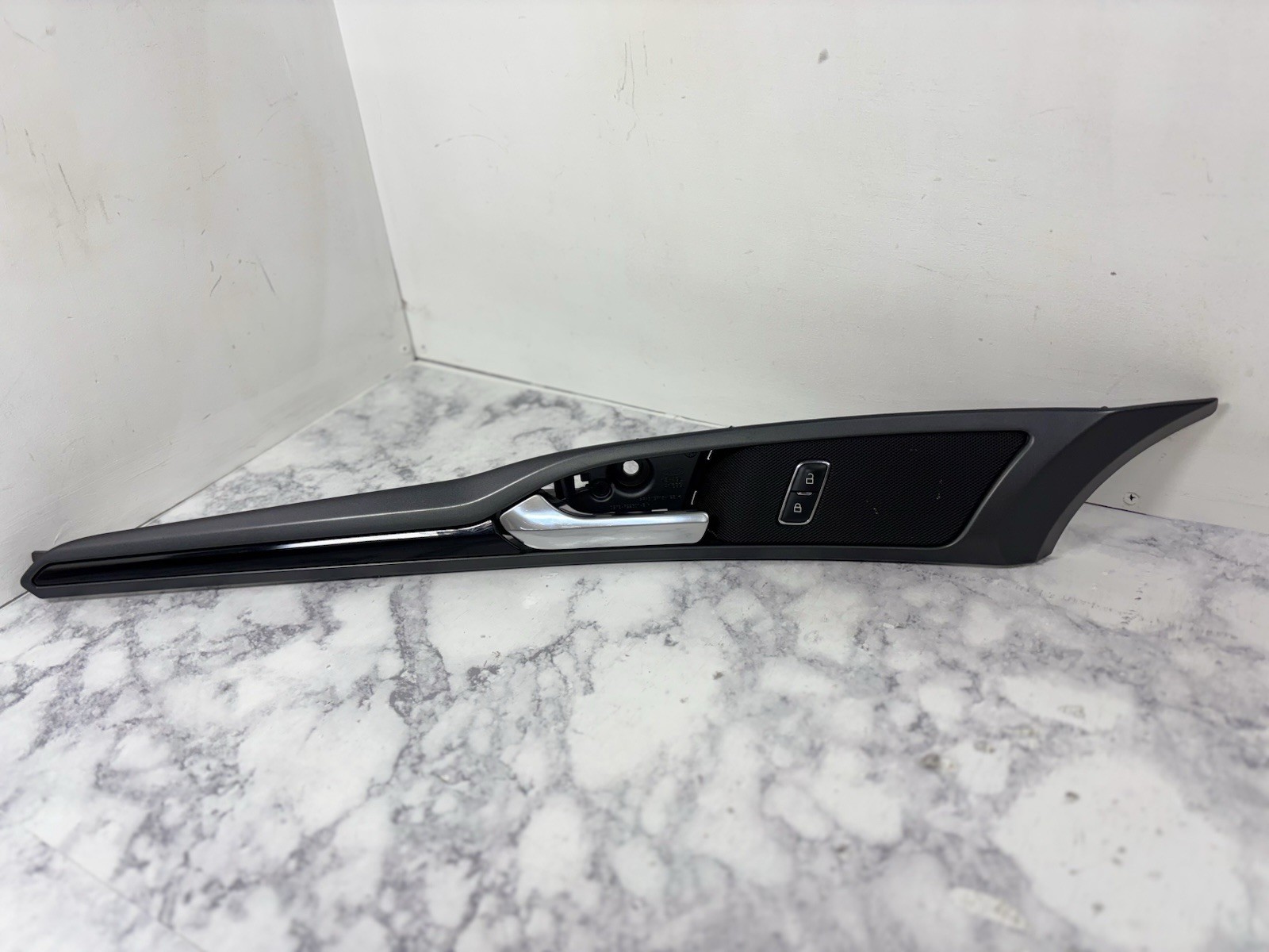 2013-2016 Ford Fusion Left Door Molding Interior Handle DS73 19B153 BA OEM