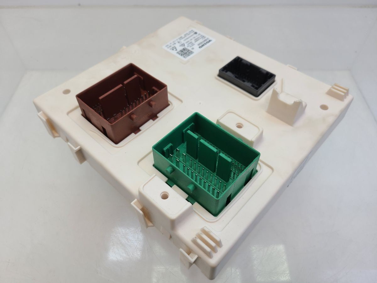 Volvo XC60 MK2 Comfort Control Module 31684742