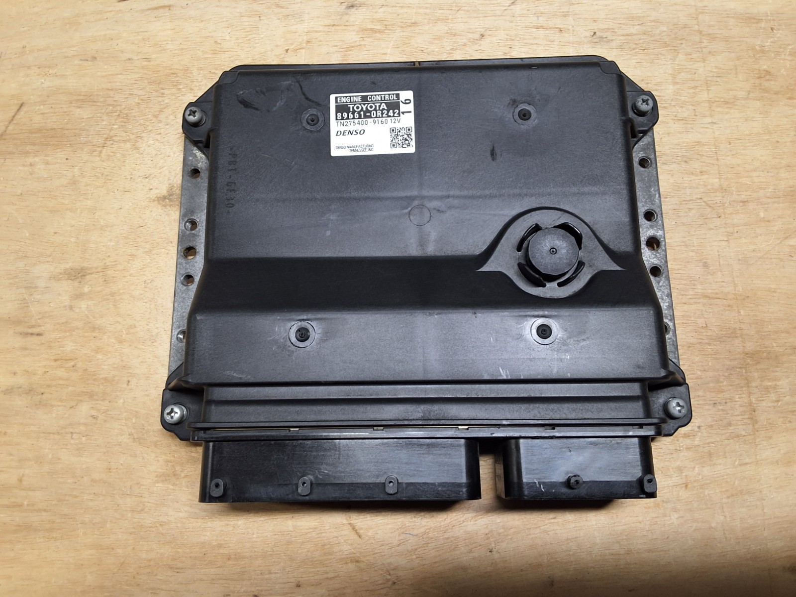 Toyota Rav4 2011 2.5 ECU engine computer part # 89661-0R242 */*