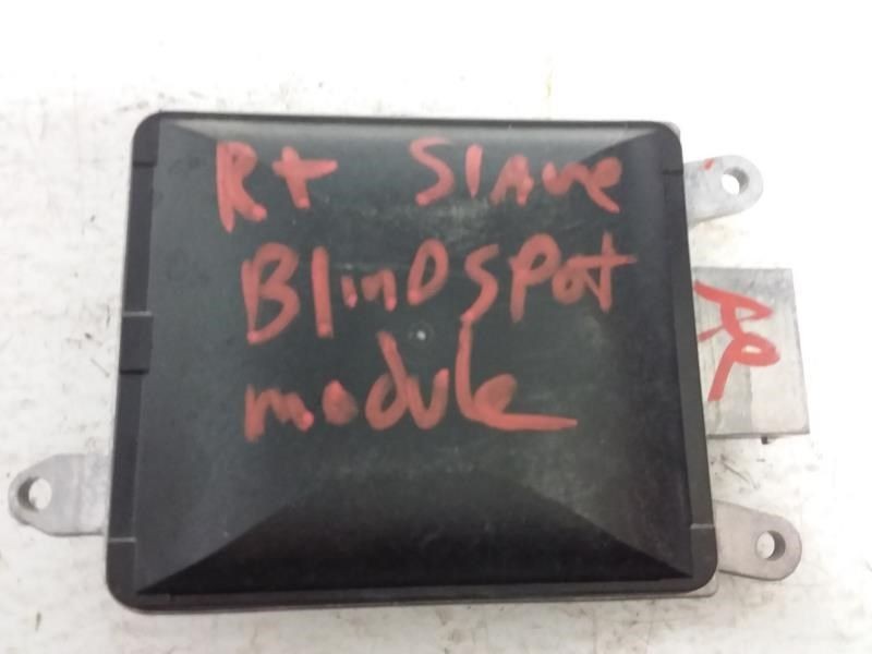 BMW X5 2015 SLAVE BLIND SPOT MODULE RIGHT 745225 OEM PN # 66326872646