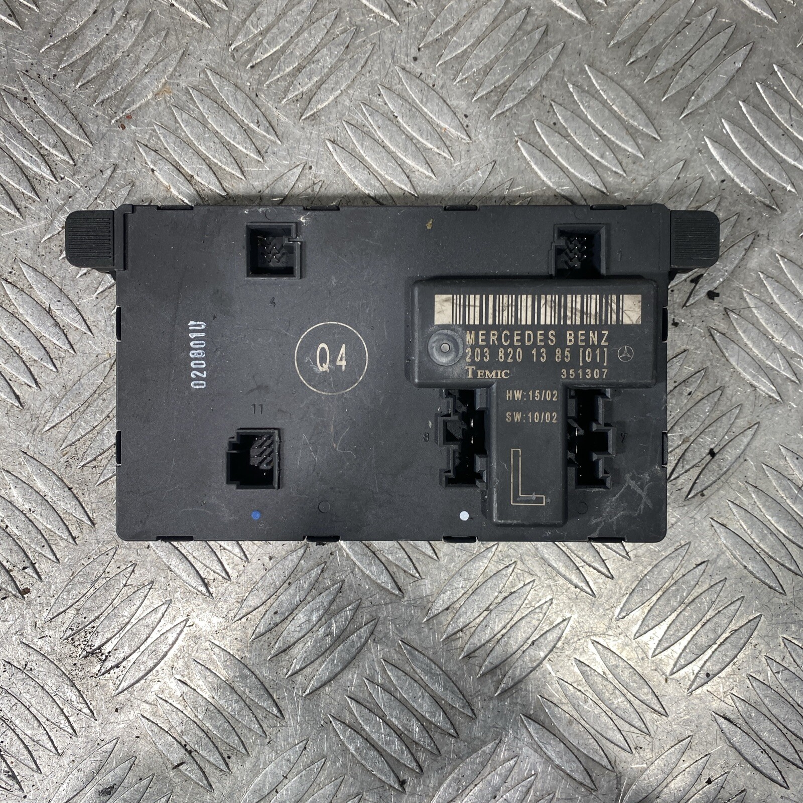 2005 MERCEDES C CLASS W203 PASSENGER SIDE LEFT DOOR CONTROL MODULE 2038201385