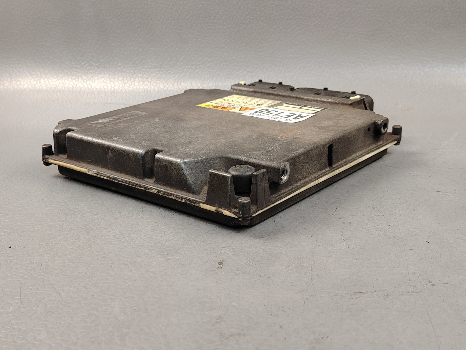 ISUZU ENGINE COMPUTER ECU ECM ECD 8980412641 NPR NKR NQR NRR ELF 5.2 4HK1 EURO 4