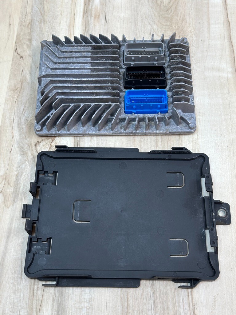 2010-2012 Camaro Equinox SRX CTS Terrain OEM ENGINE CONTROL MODULE *ECM*