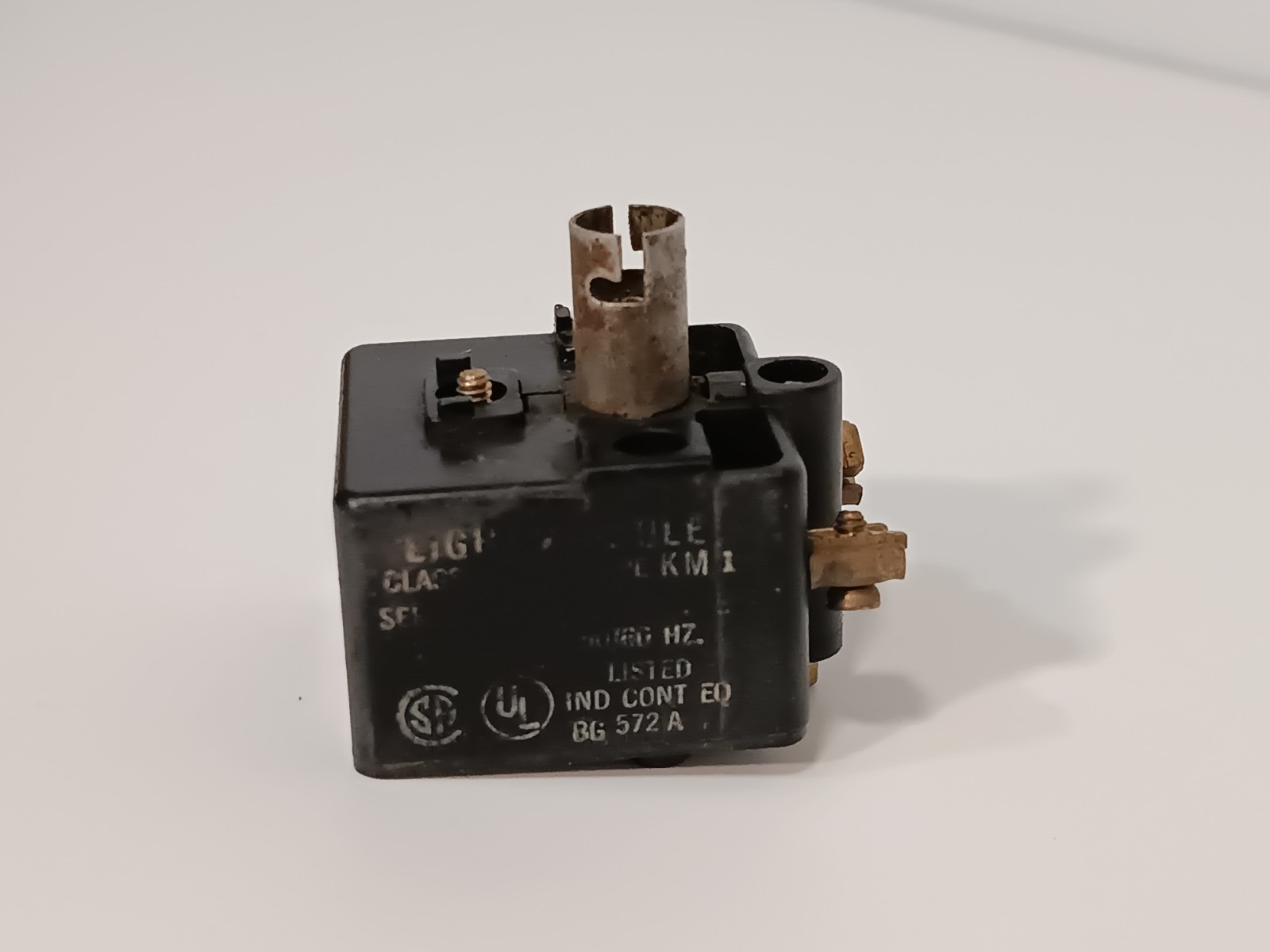 Two pilot light modules/ assemblies, includes Schneider 9001-KM-1, as shown