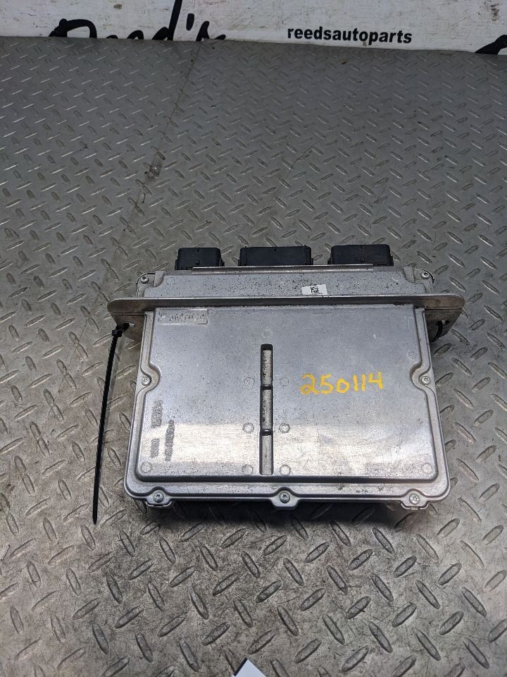Engine ECM Electronic Control Module 6.7L Fits 16 FORD F250SD PICKUP 1171675