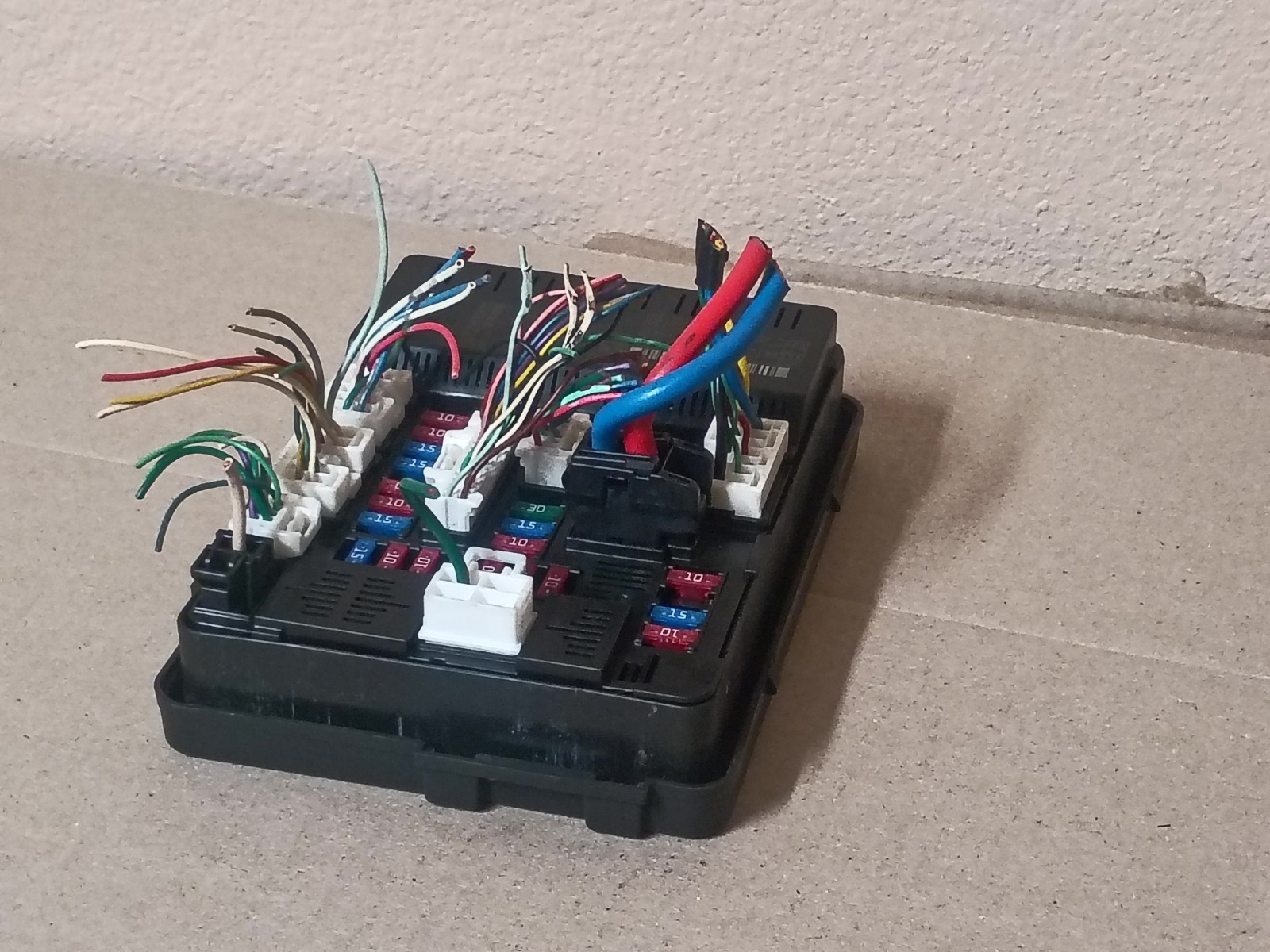 2014 Nissan Pathfinder Infiniti Engine Room Control Unit-IPDM P/N 284B7-3JV0B