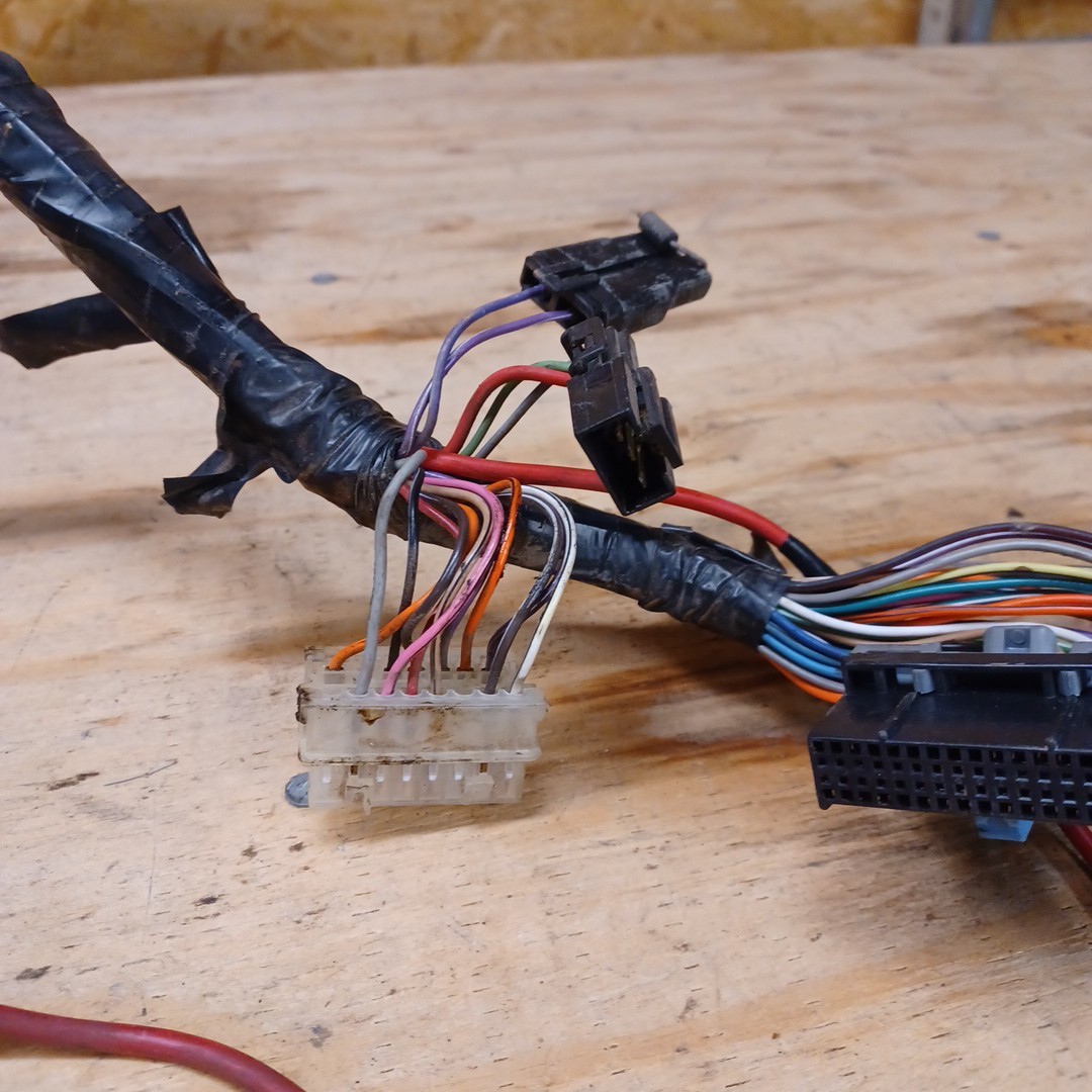 1987-1992 Chevrolet C1500 Truck V8 5.7L 350 4×2 ECM Plugs & Extras Wire Harness