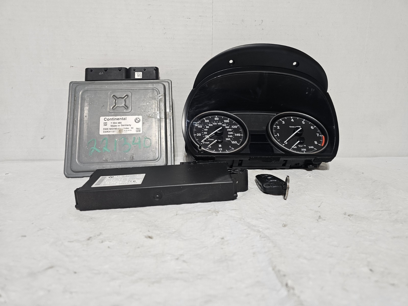 2007-2013 BMW E90 E92 328I N51 N52 ECU DME CAS MSV80 CAS3 KEY MODULE CLUSTER