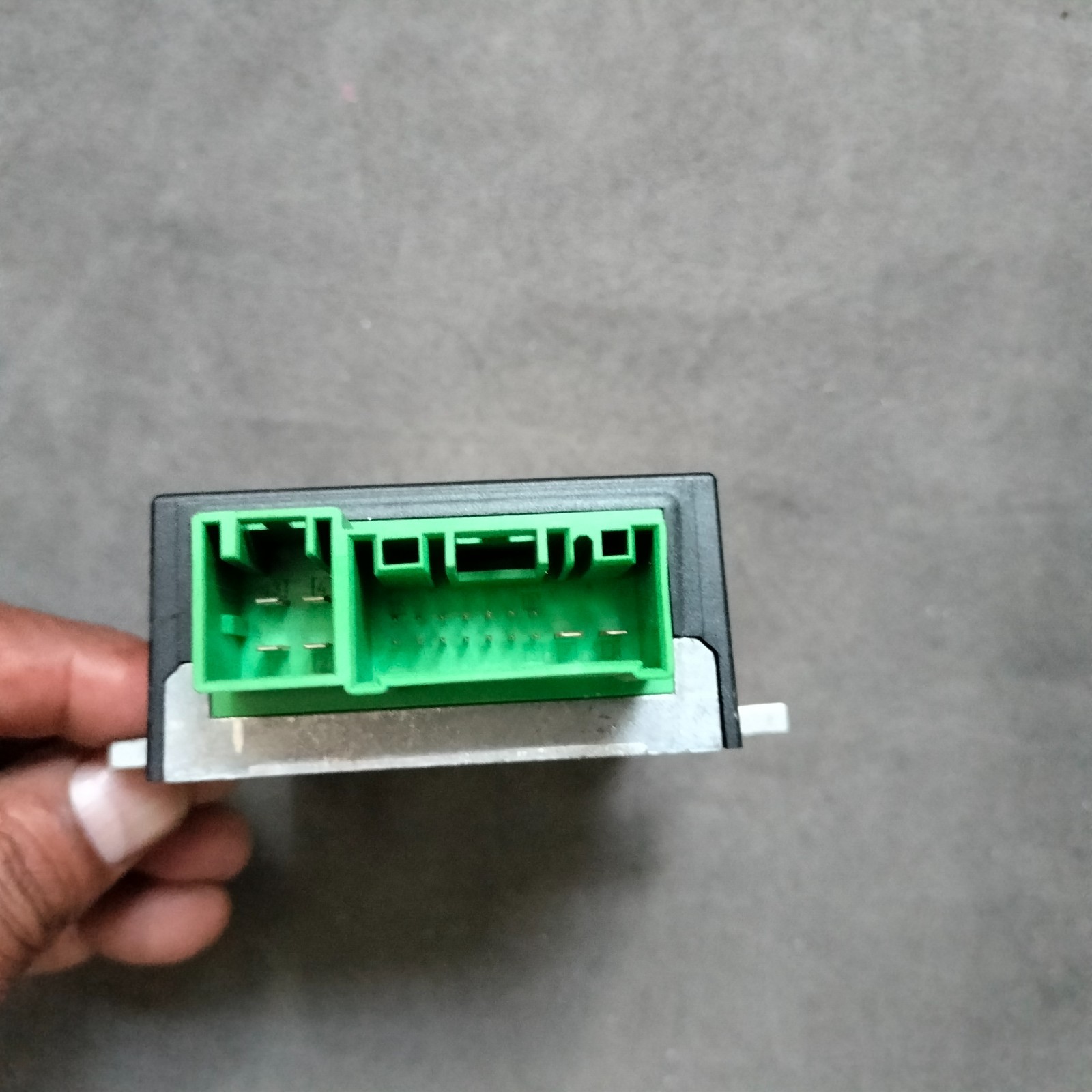 2006-2010 BMW E60 E63 E64 M5 M6 Helbako EKP Fuel Pump Control Module Computer