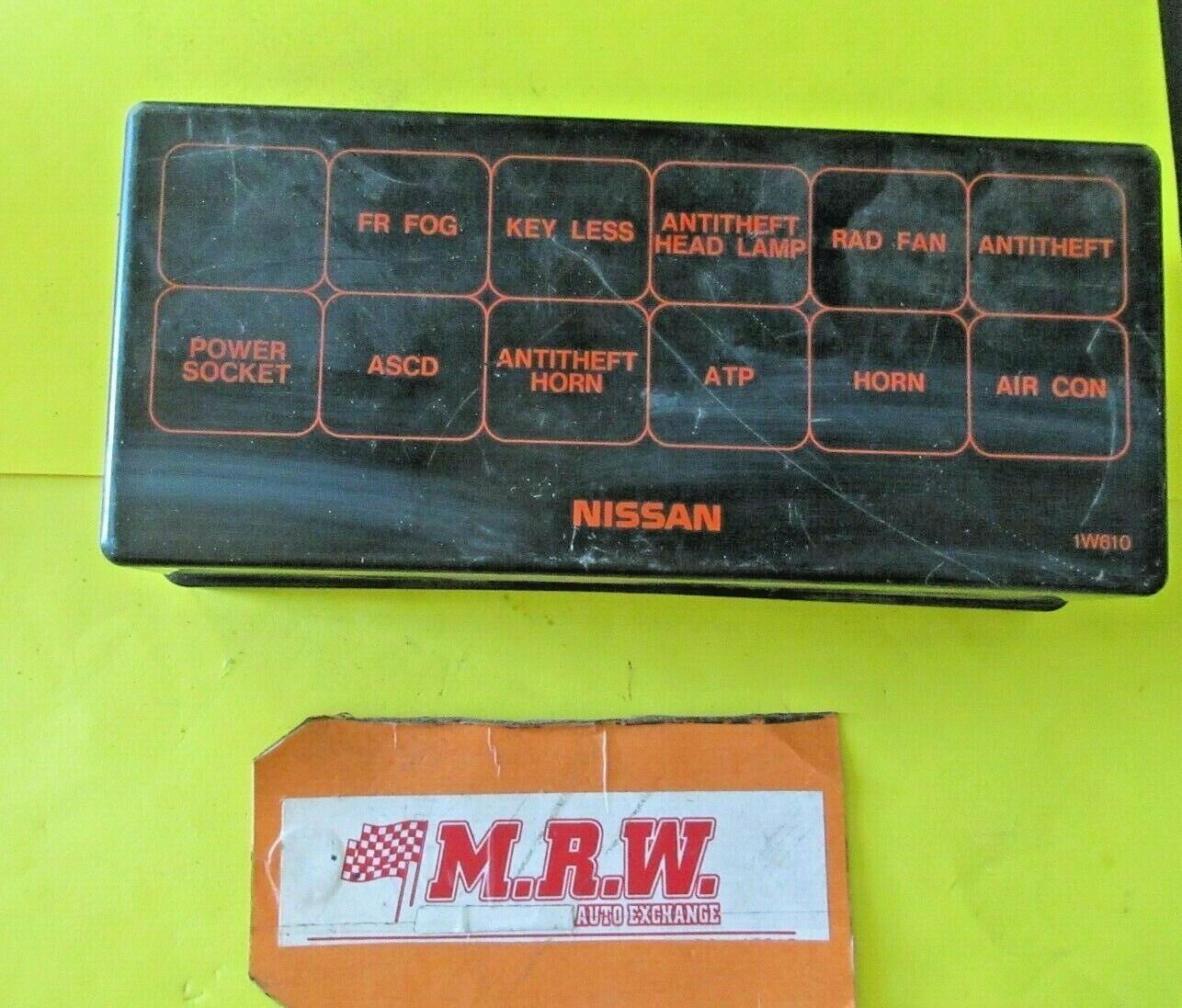 TOP LID COVER off ENGINE FUSE BOX RELAY SWITCH WIRE HARNESS PANEL for PATHFINDER