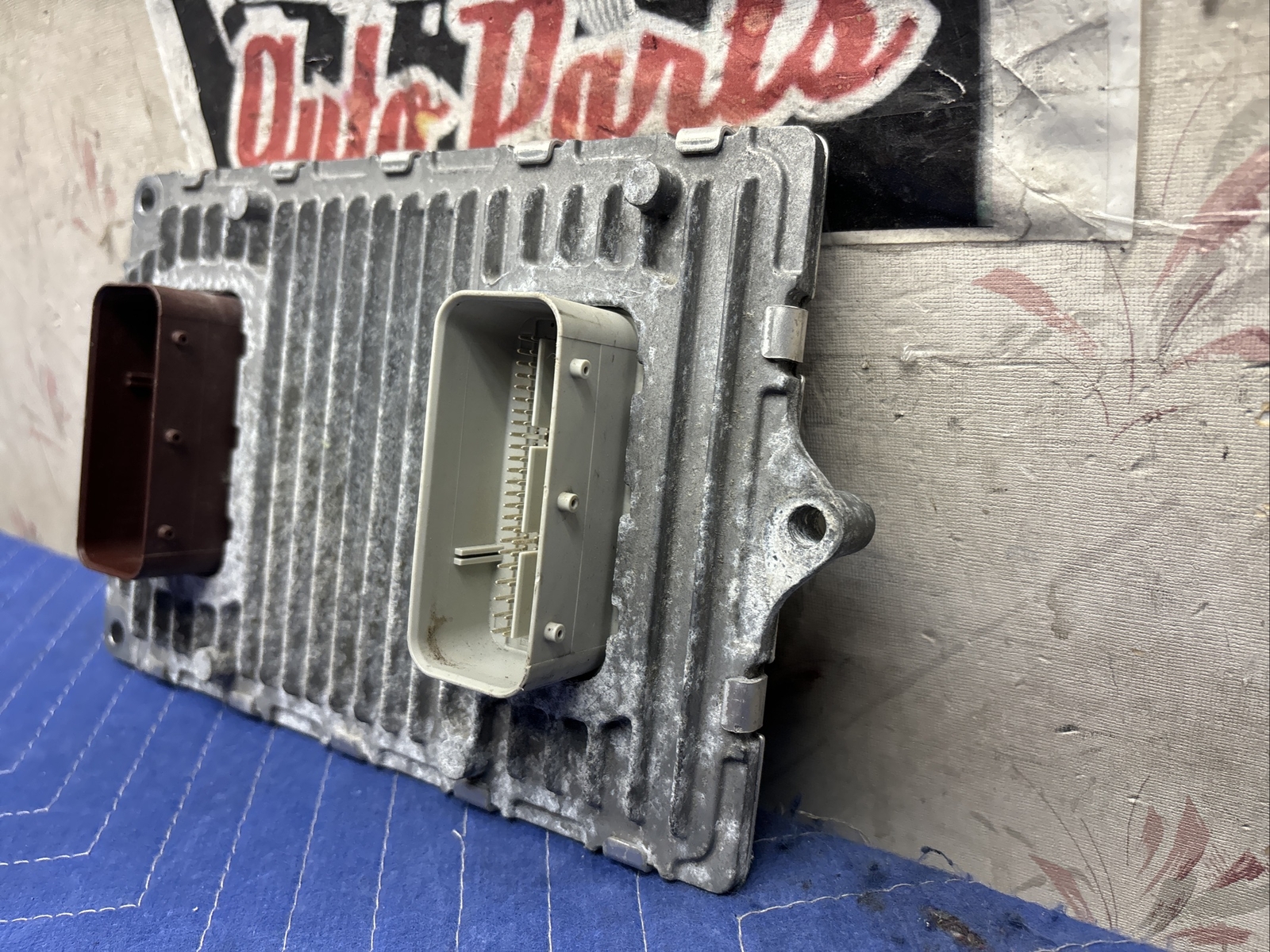2015 Jeep Cherokee Computer Brain Engine Control Module OEM P05150925AB (Md)