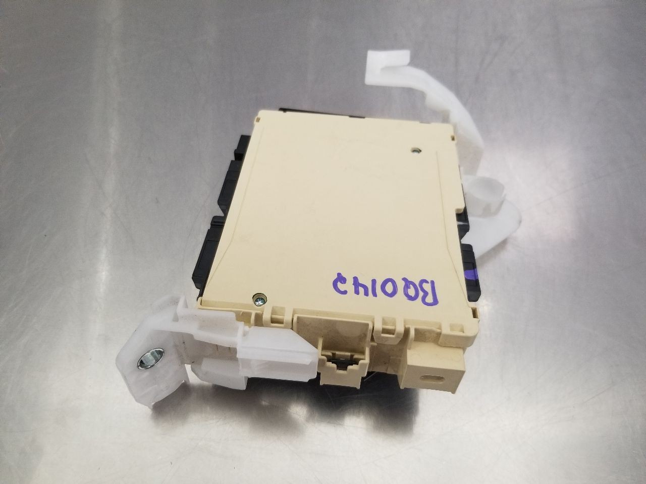 19 TOYOTA CAMRY SE MULTIPLEX NETWORK CONTROL MODULE 8922106400