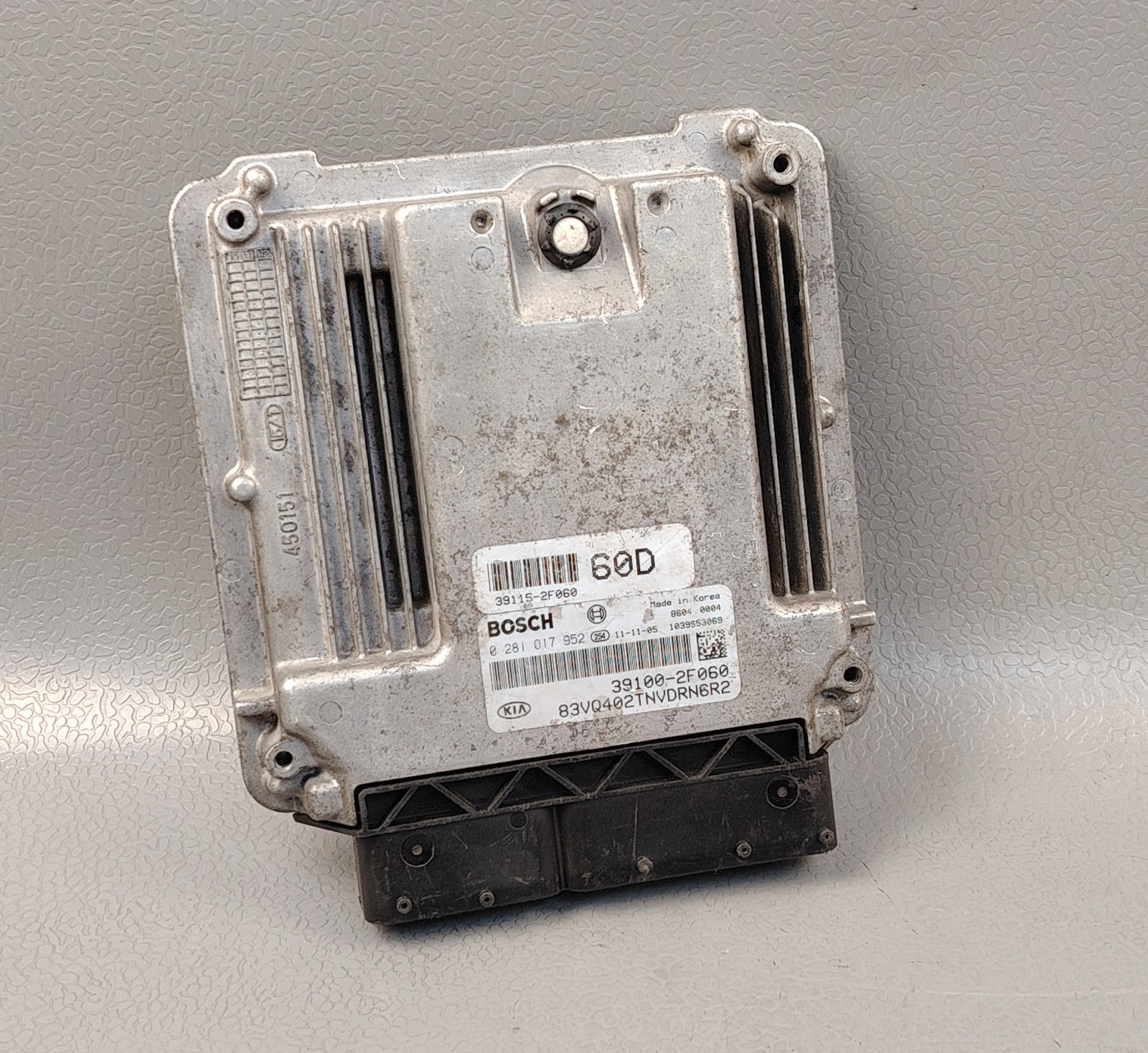 KIA GRAND CARNIVAL R DIESEL ENGINE CONTROL MODULE ECD ECU ECM 0281017952
