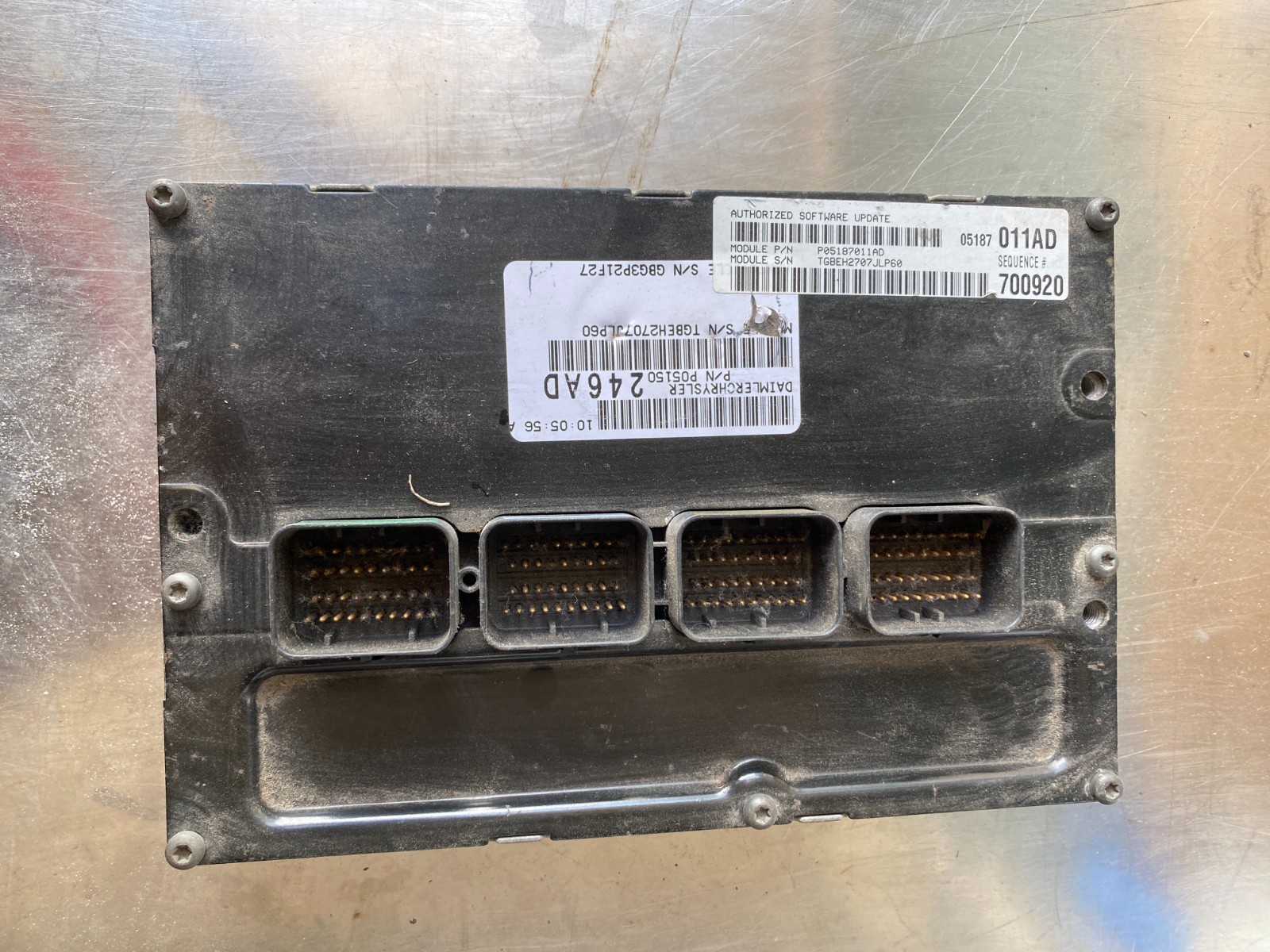 2008-2010 300 Magnum Charger Engine Computer 2.7L RWD P05187011AD