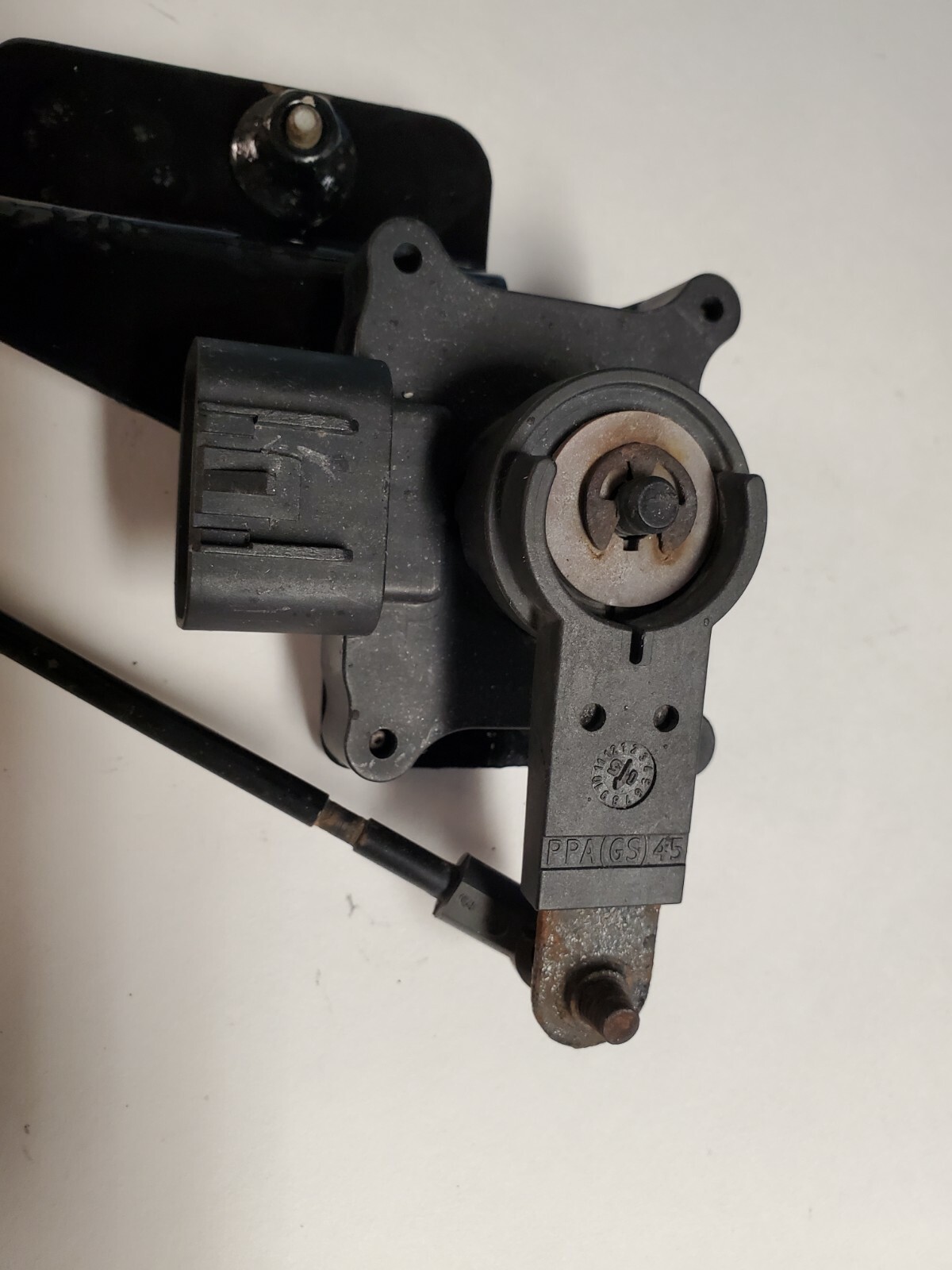 Suspension Ride Height Control Sensor OEM 25767350 2006-2011 DTS Lucerne 10 pin