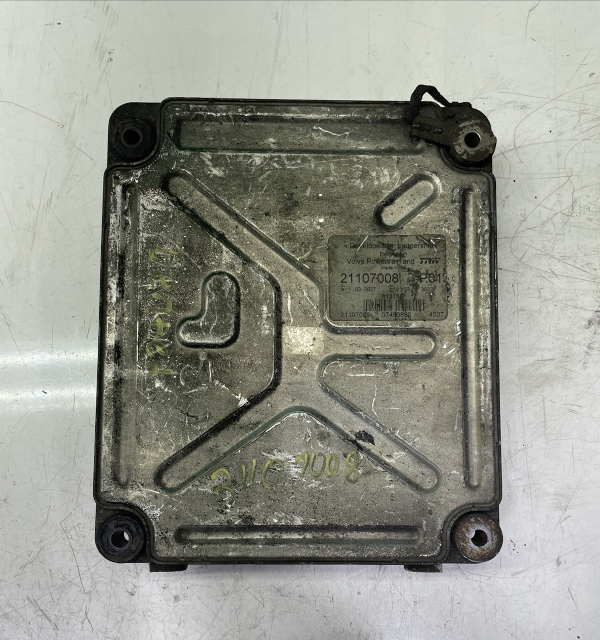 USED OEM Volvo D13 Mack MP8 Engine Control Module ECM 21107008, No Core Charge
