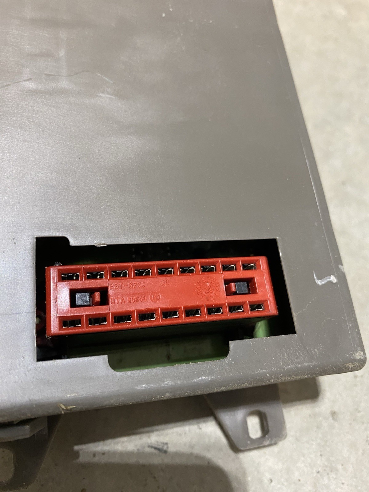 01 FORD F350 F-350 F-450 SUPER DUTY INTERIOR FUSE BOX GEM MODULE 1C3T-14B205-FA