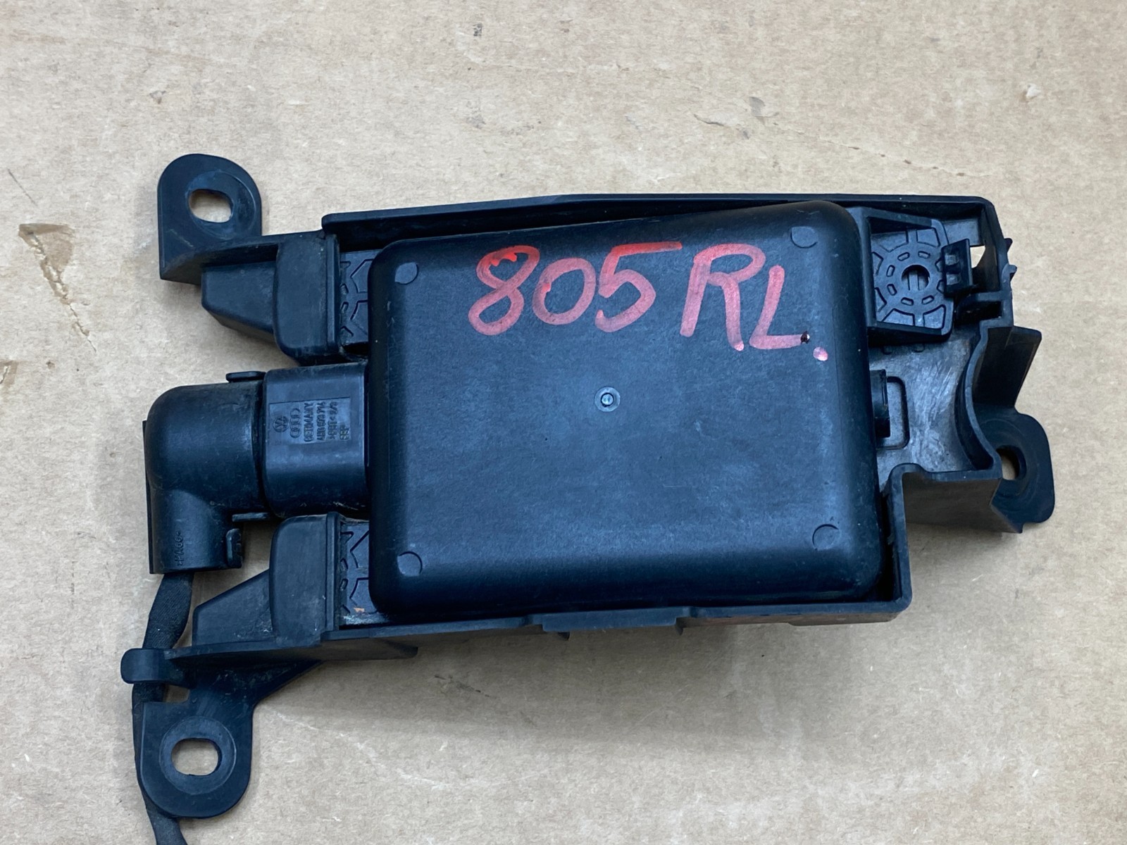 2018-2021 VOLKSWAGEN TIGUAN REAR LEFT BLIND SPOT RADAR WARNING SENSOR OEM LOT805