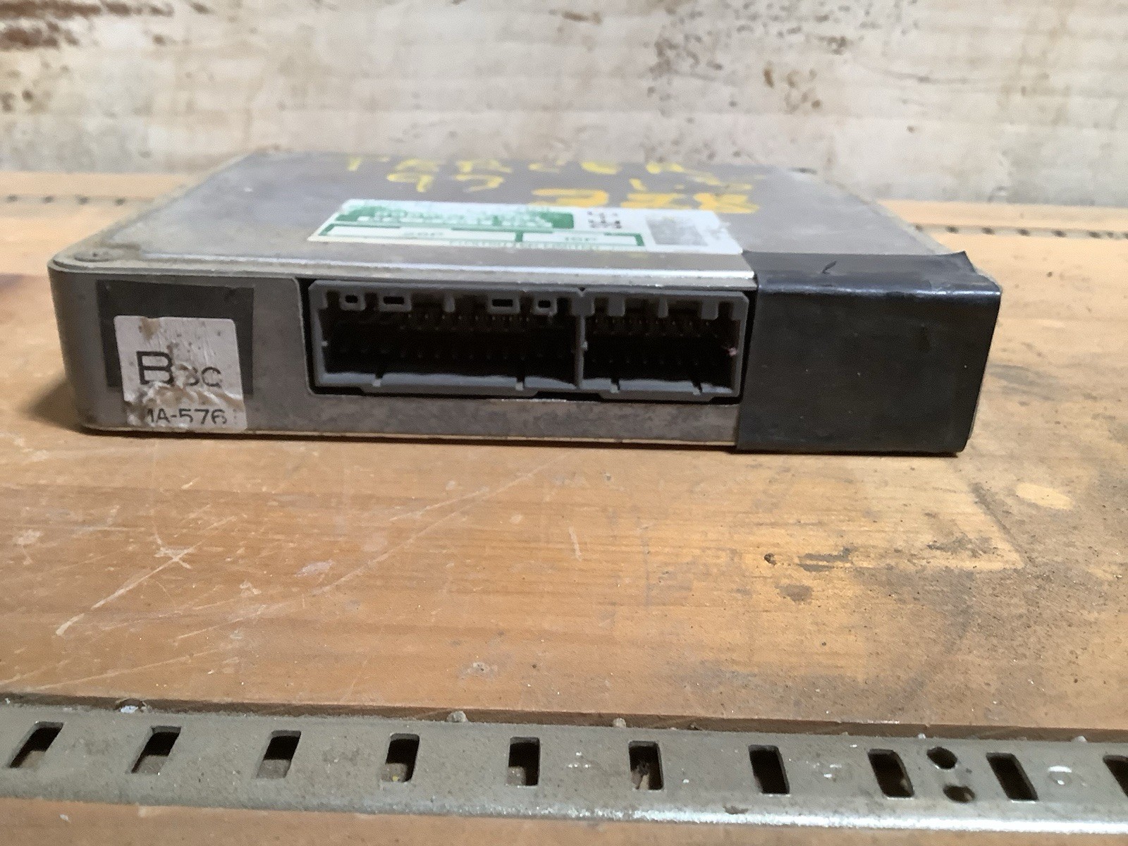 Toyota Tercel 89661-16081 Engine Control Module (B-328)