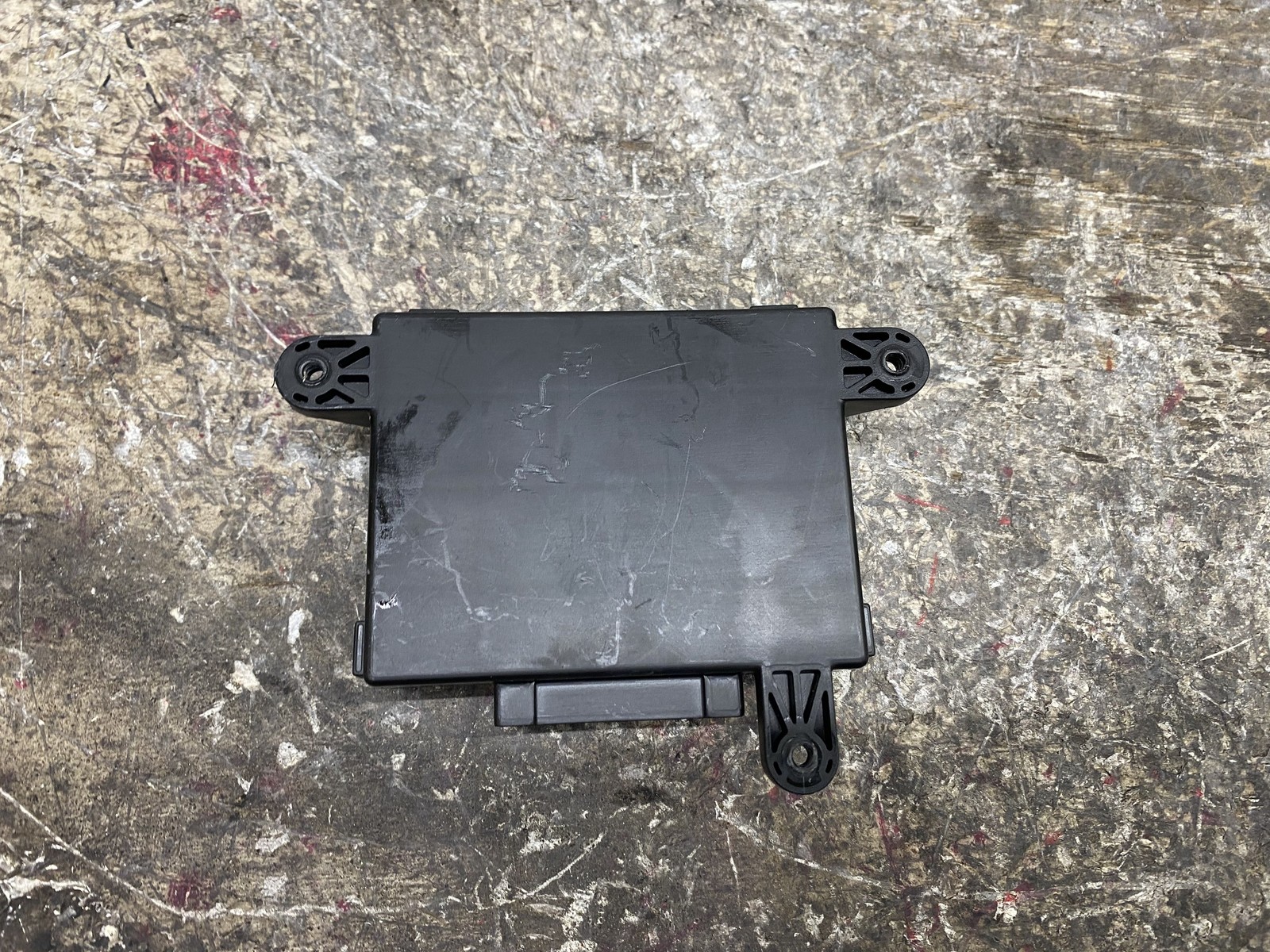 2022-2025 GENESIS G70 FRONT RIGHT SEAT WALK IN SWITCH CONTROL MODULE 88495-J5000