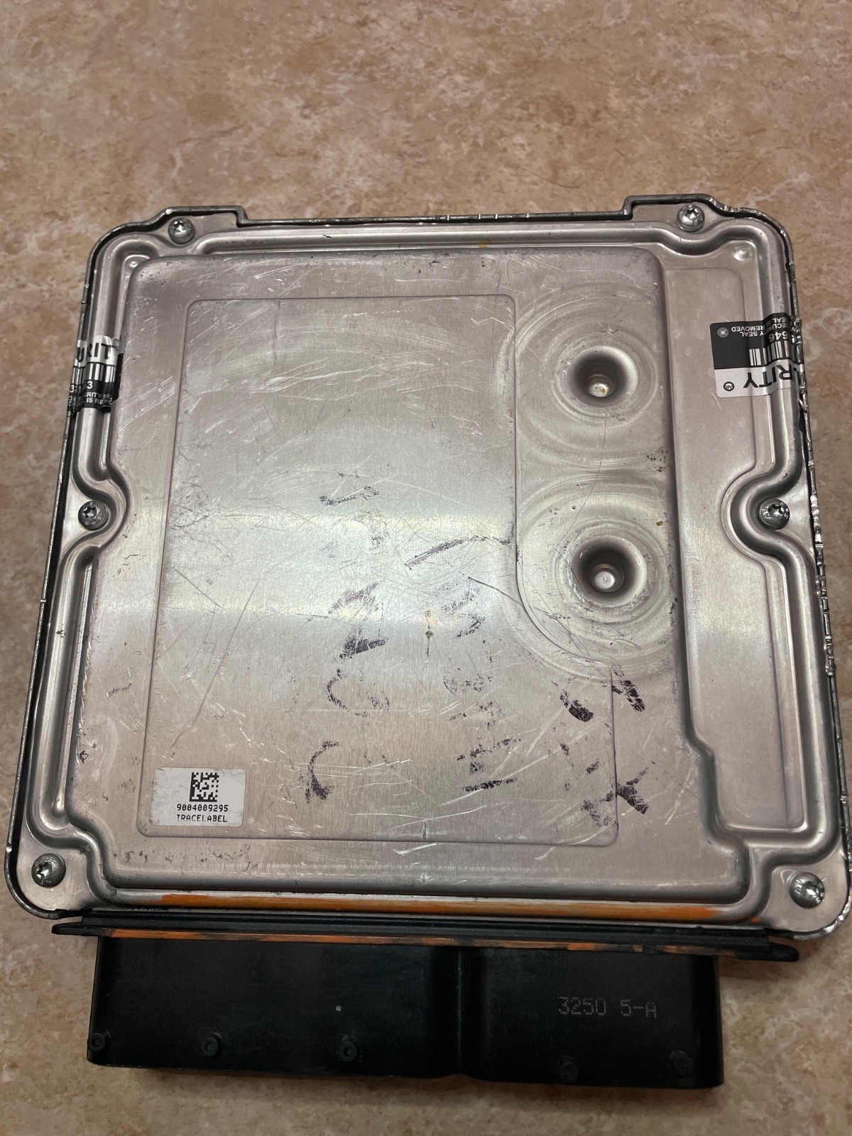 2011 audi a3 8p ecu ecm pcm 8PO907115AT *used* in good working condition.