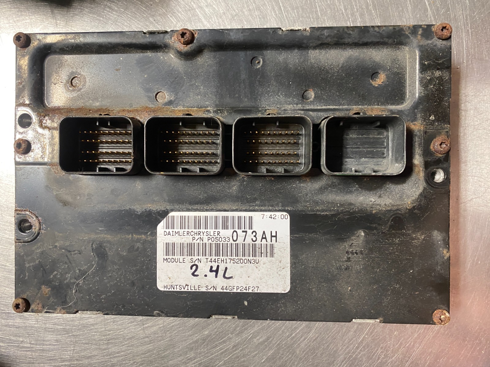 2003 Chrysler Pt Cruiser 2.4l Ecm Engine Computer 05033075Ag