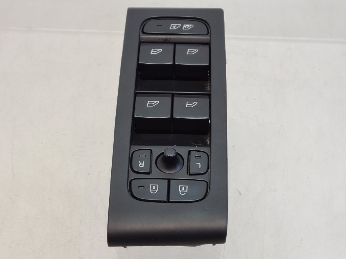 Volvo XC40 Window Switches Front Right 32319765