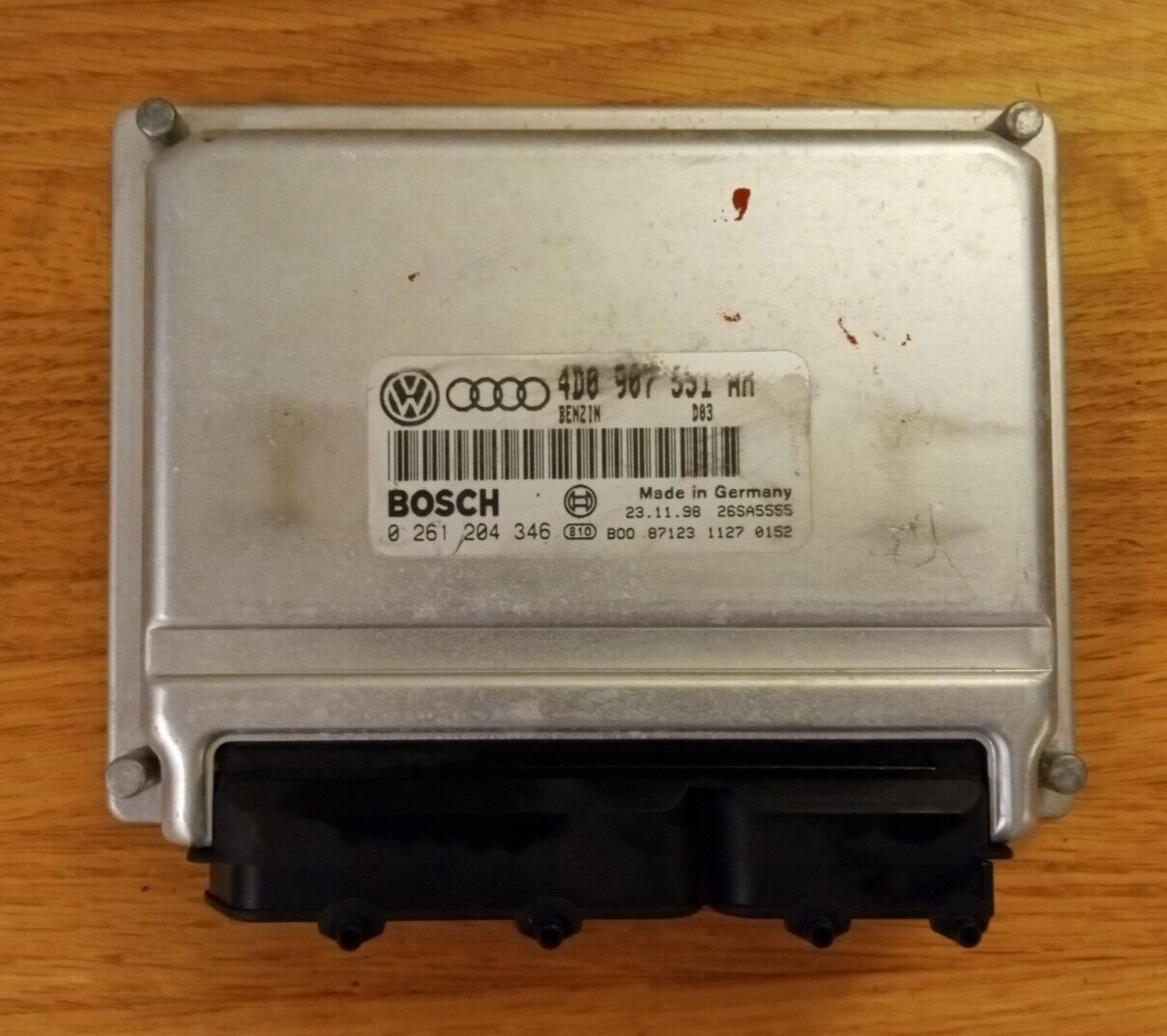 1999 Volkswagen Passat – Manual – ECM ECU – # 4D0 907 551 AH