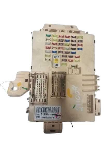 2017-2018 Kia Forte Body Control Module BCM Right Hand Dash Sedan OEM 354593